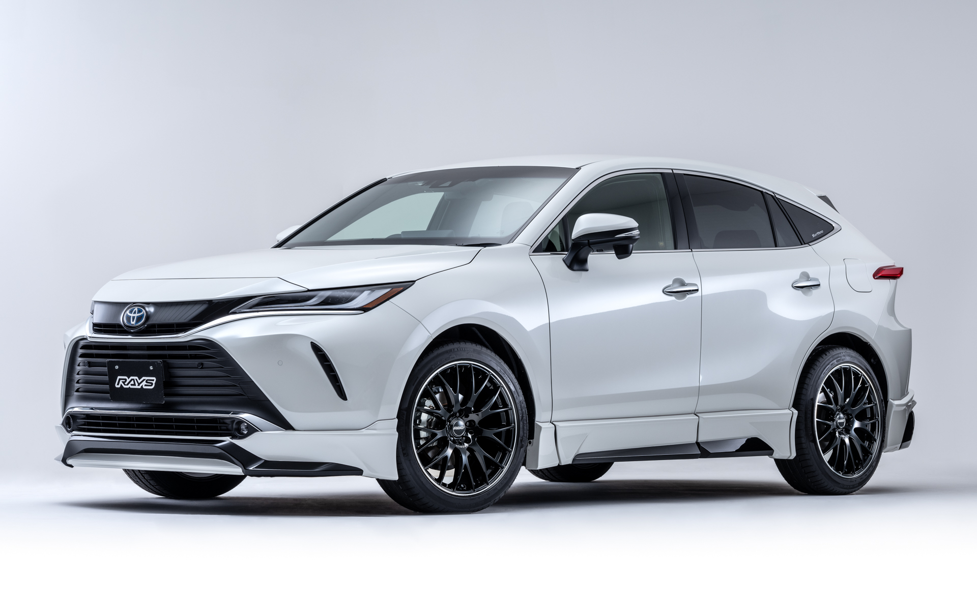 トヨタ「ハリアー」