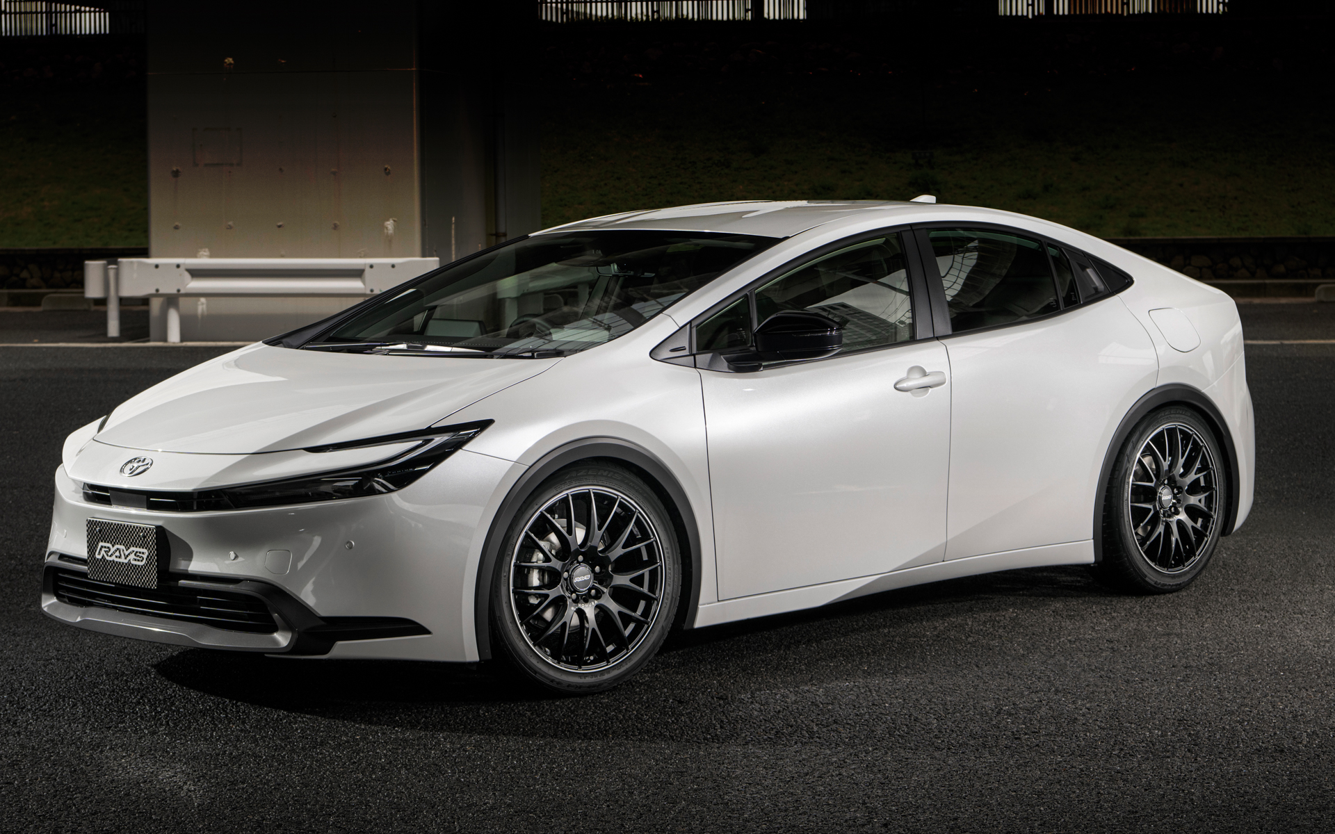 トヨタ「プリウス」