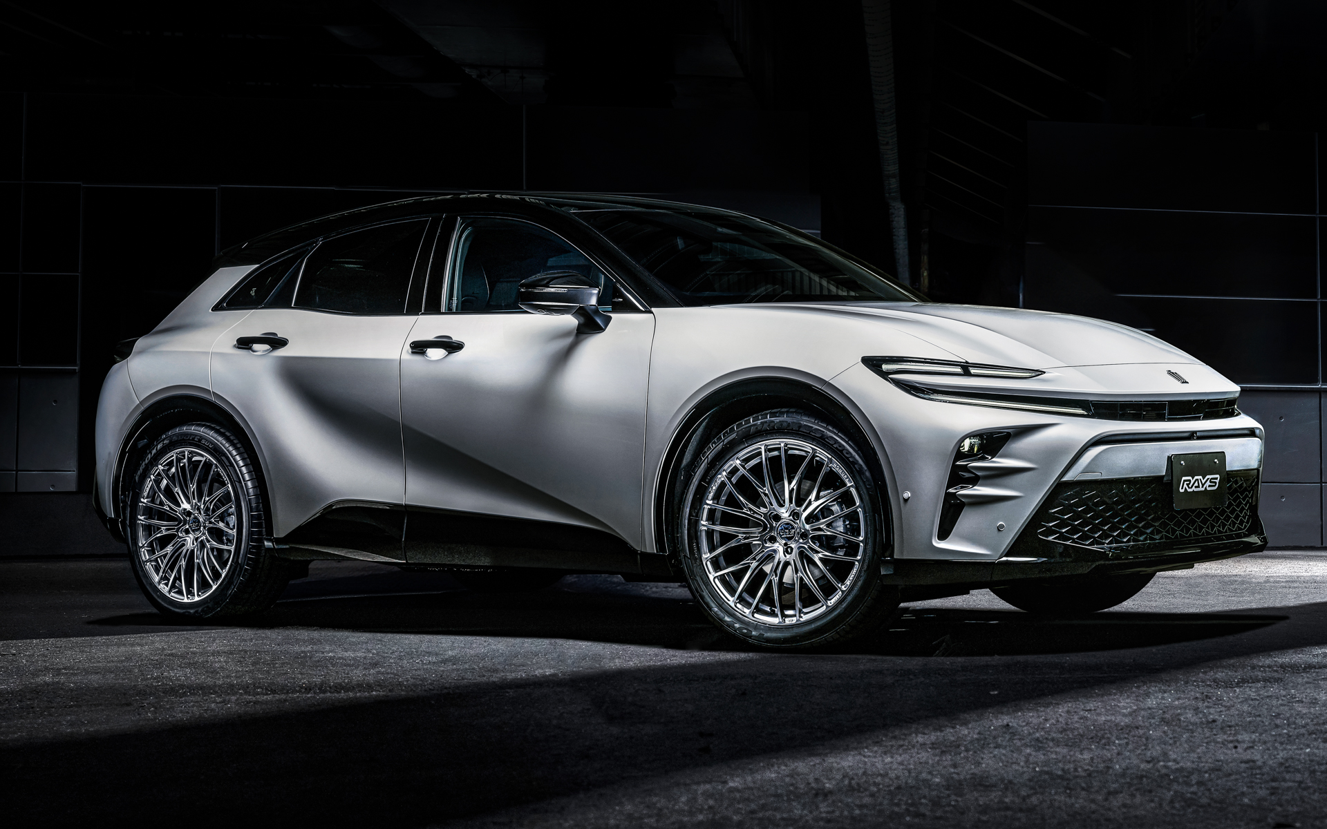 トヨタ「クラウン スポーツ」