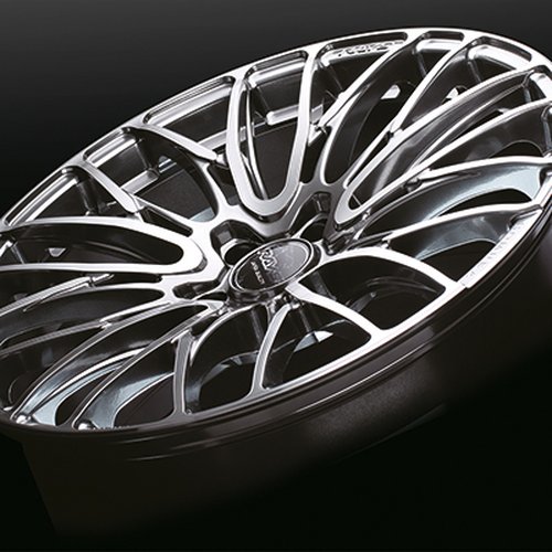 ディスク面は複雑な構造で立体感もある次世代のメッシュデザイン