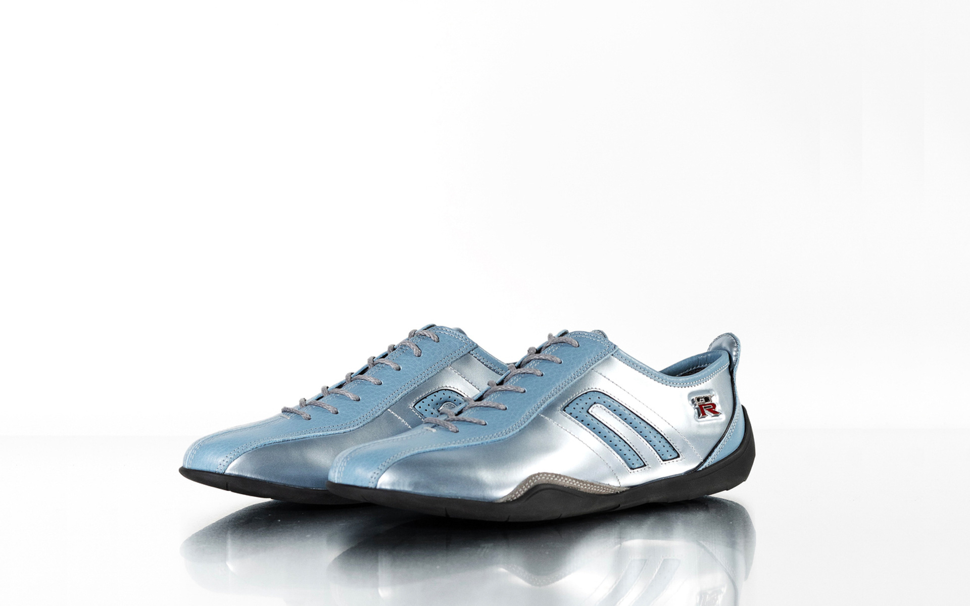 IDEA NISSAN GT-R Premium edition アルティメイトメタルシルバー&ブルーヘブン