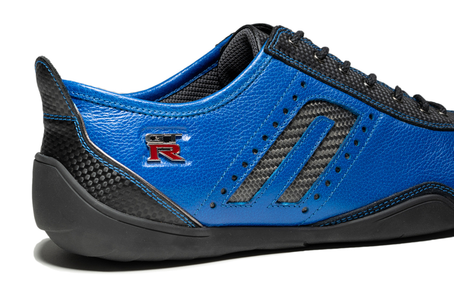 IDEA CORSA NISSAN GT-R Track edition engineered by NISMO ワンガンブルー