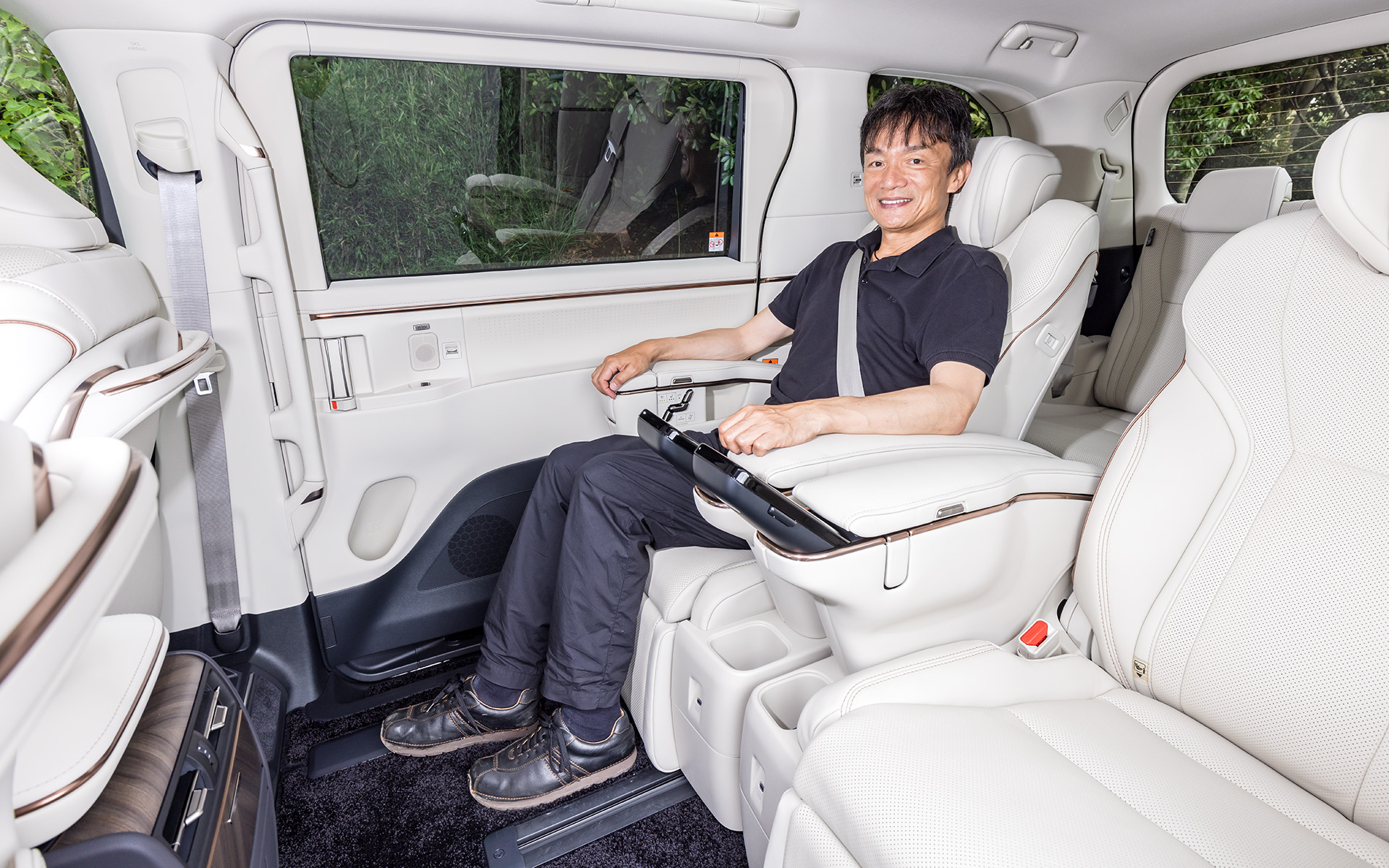 2列目シートは高級車さながらの乗り心地を実現していた