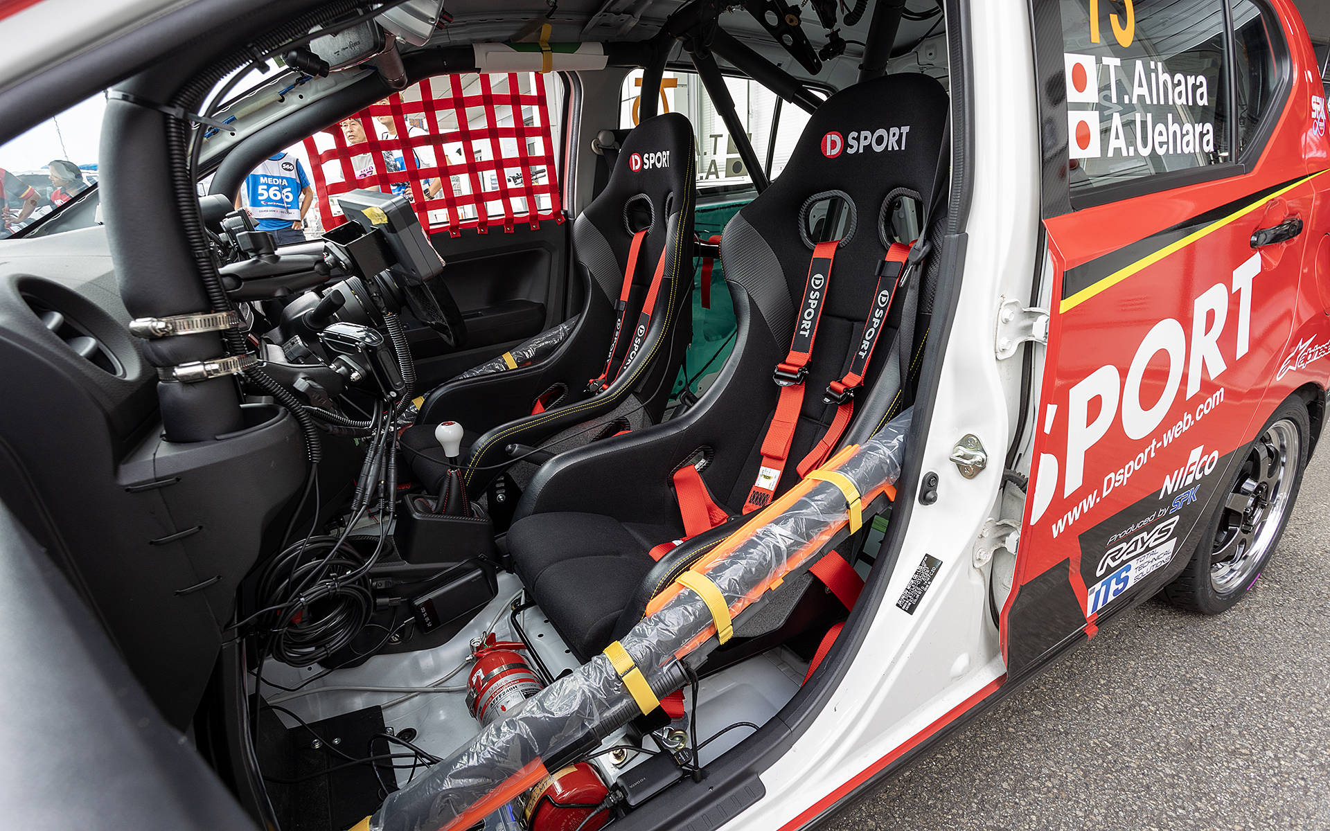 安全性を考慮してサイドバーも入れている