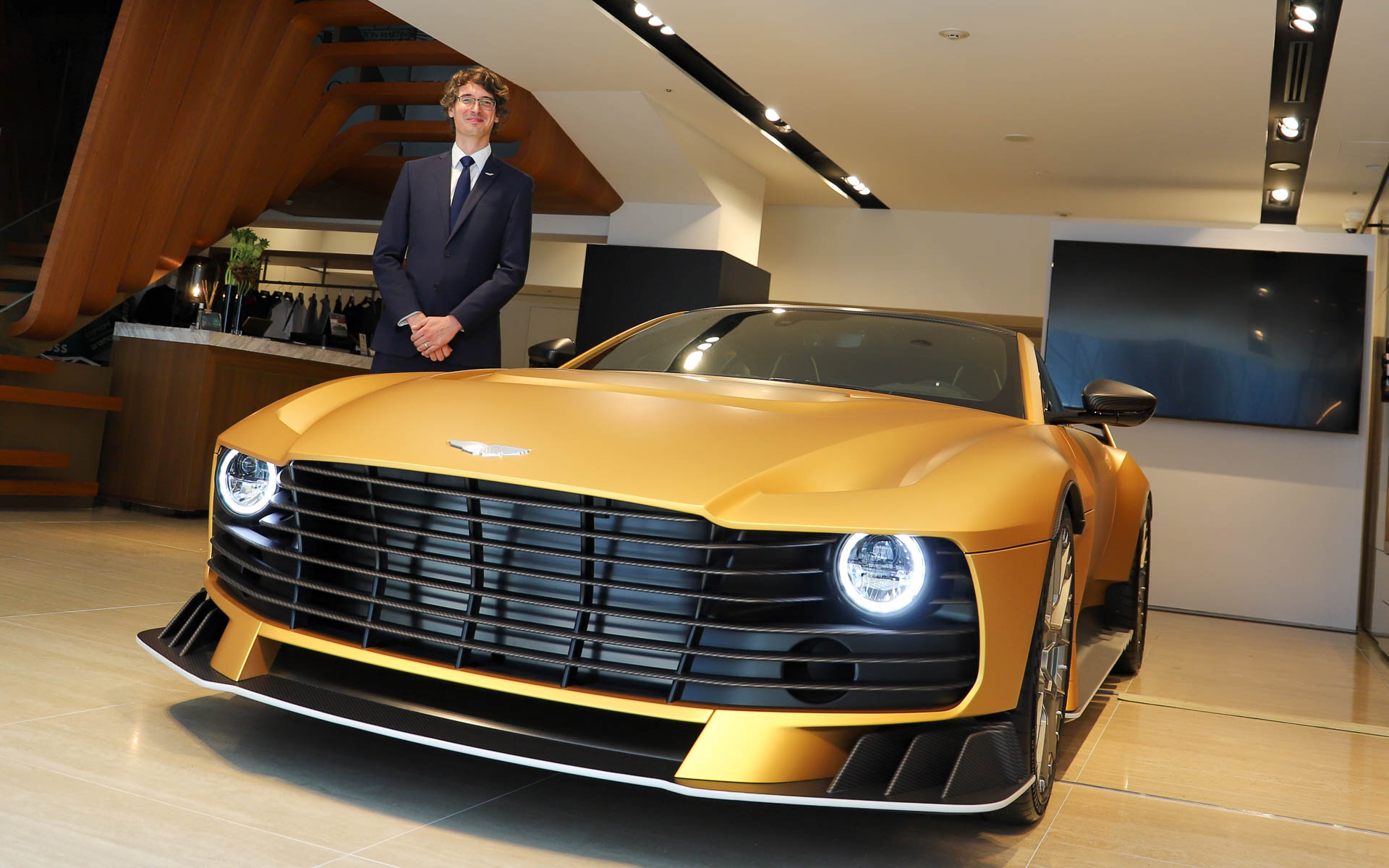Q by Aston Martin Head of Q Special Project Sales - APAC サム・ベネッツ氏