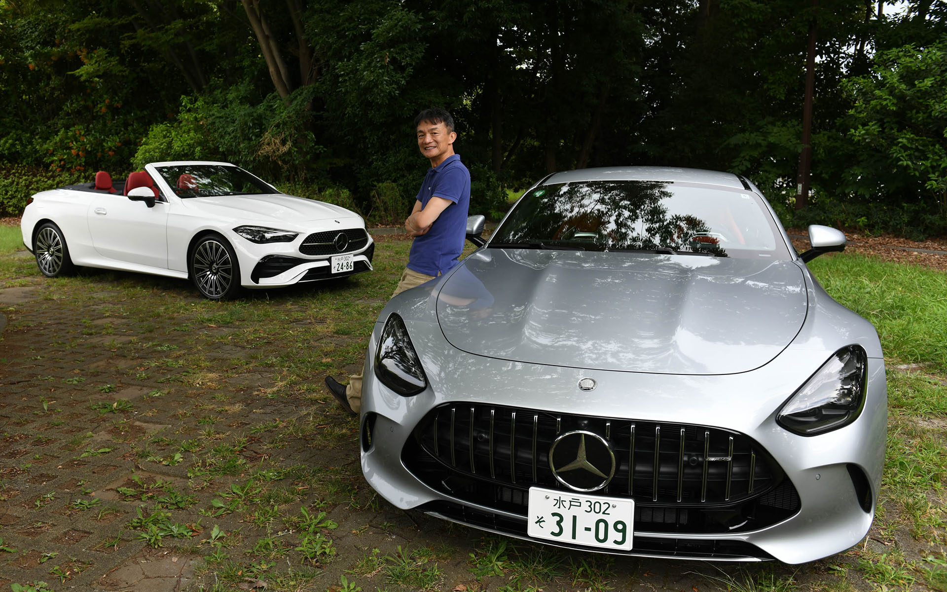 「CLE 200 カブリオレ スポーツ」（左）と「メルセデス AMG GT 63 4MATIC＋ クーペ」（右）に岡本幸一郎が試乗