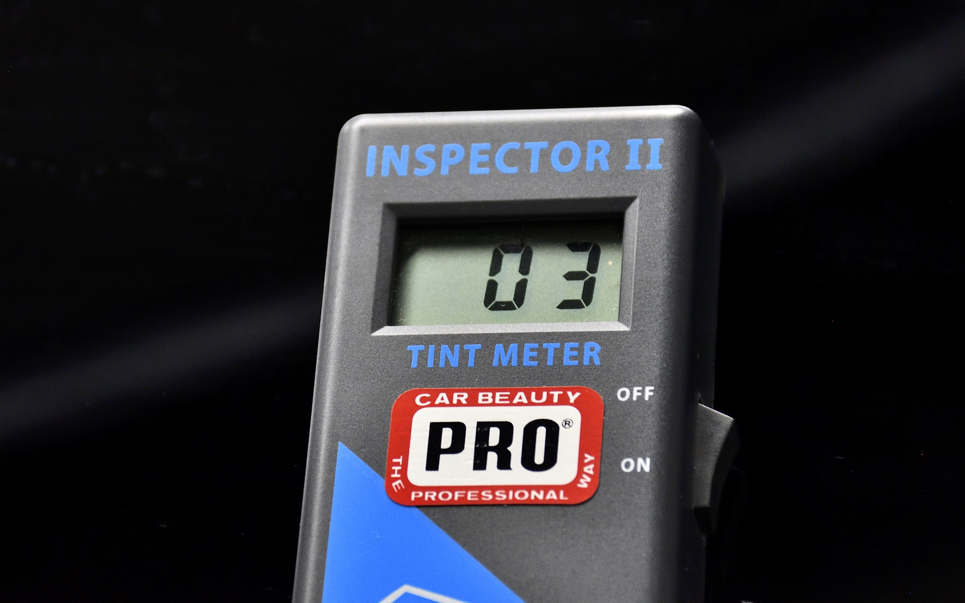 フィルムを貼ったガラスの可視光線透過率