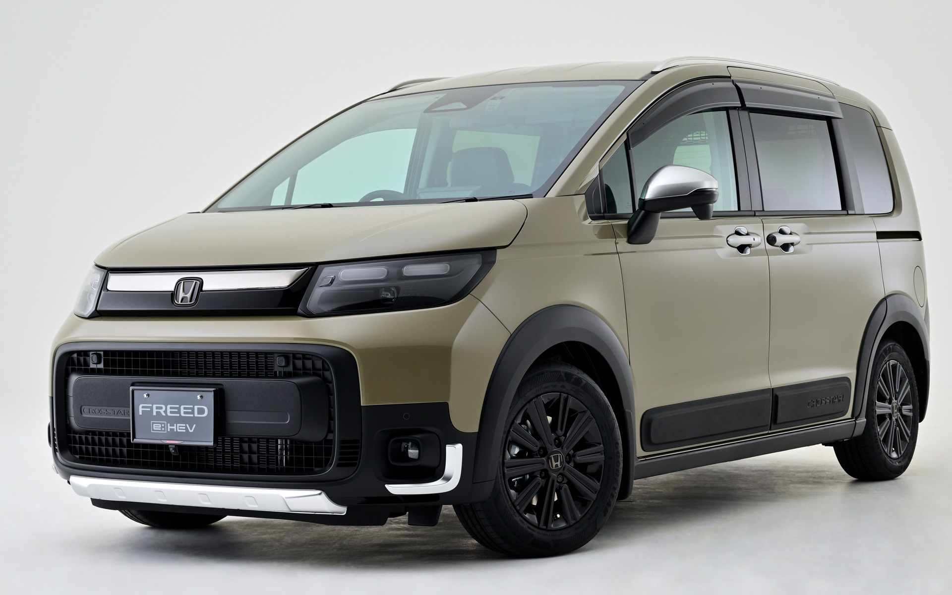 FREED e:HEV CROSSTAR