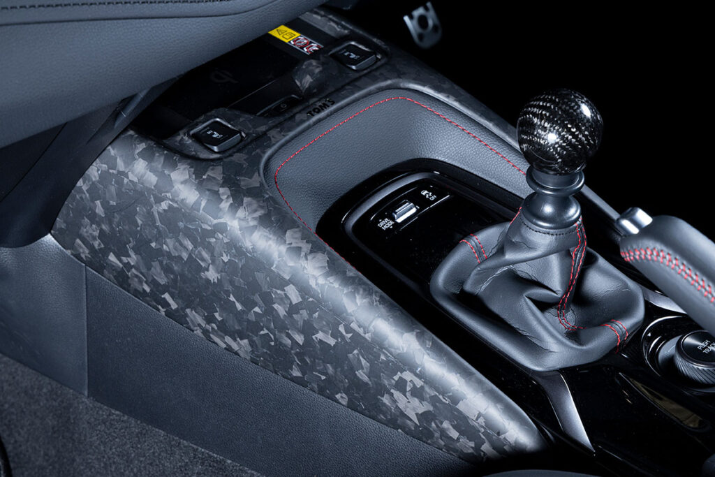 シフトパネルNo.2はシフトの外側のカバー