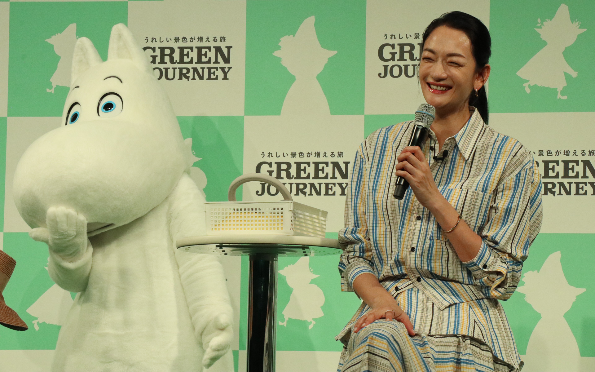「GREEN JOURNEY」発足発表会でトークセッションを行なった冨永愛さんとムーミン