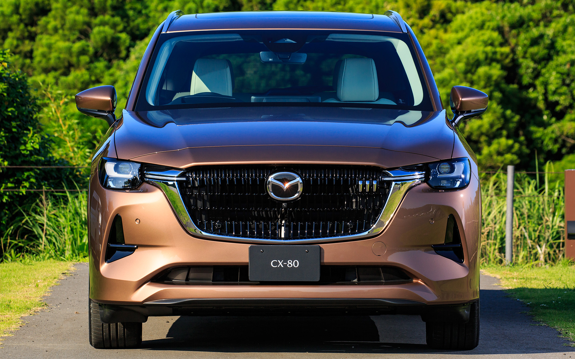 ひと目でマツダ車と分かるディテール。外観もプレミアム感のある仕上がり