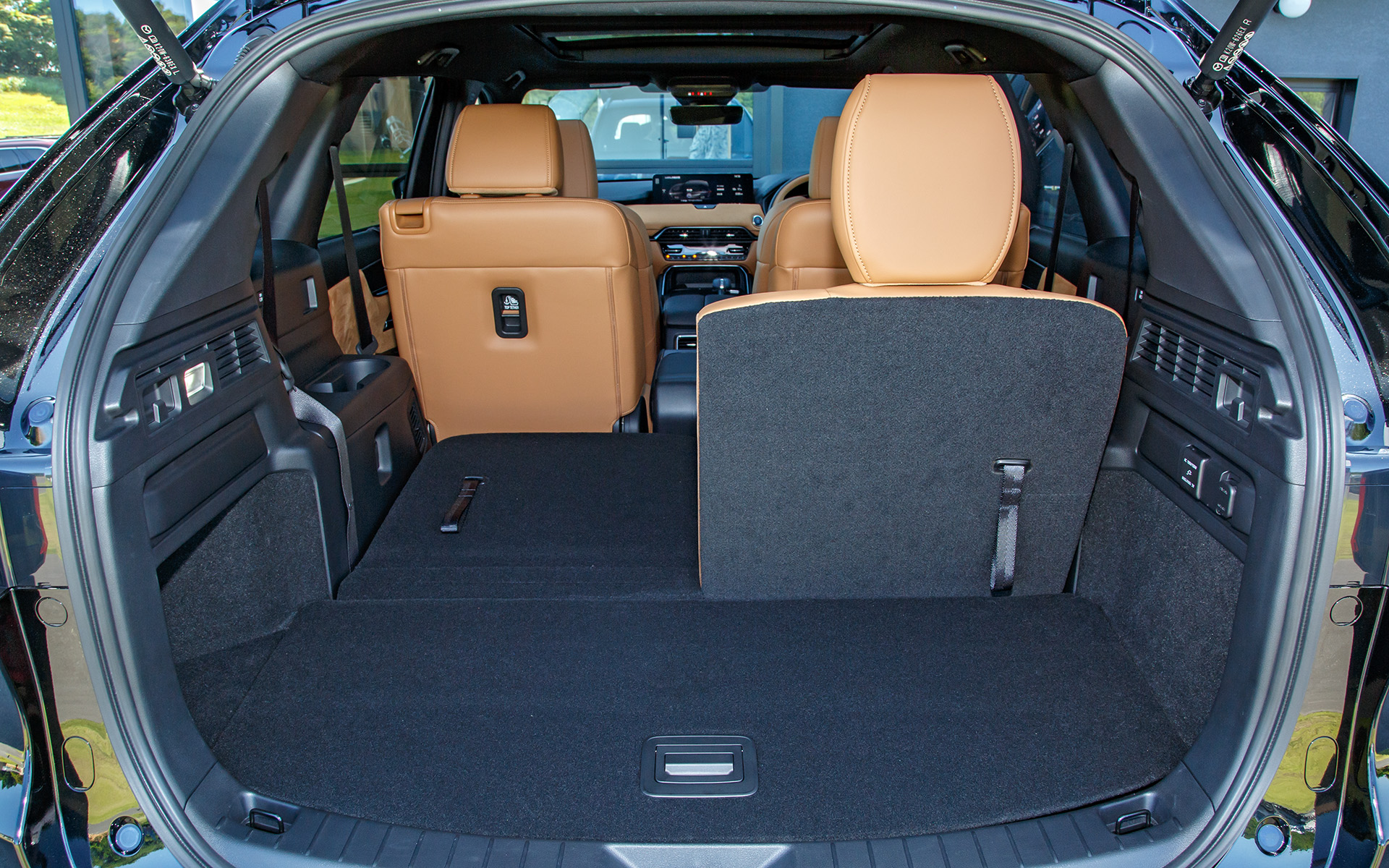 3列目は50:50の分割可倒式