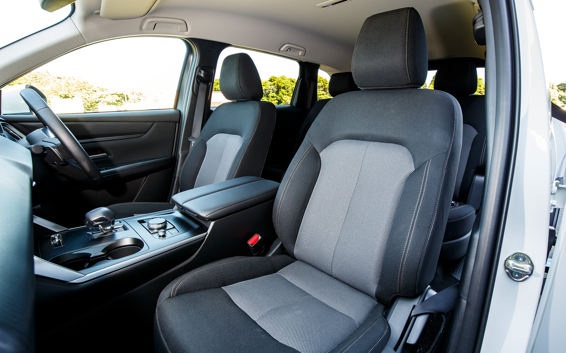 シート表皮はクロス