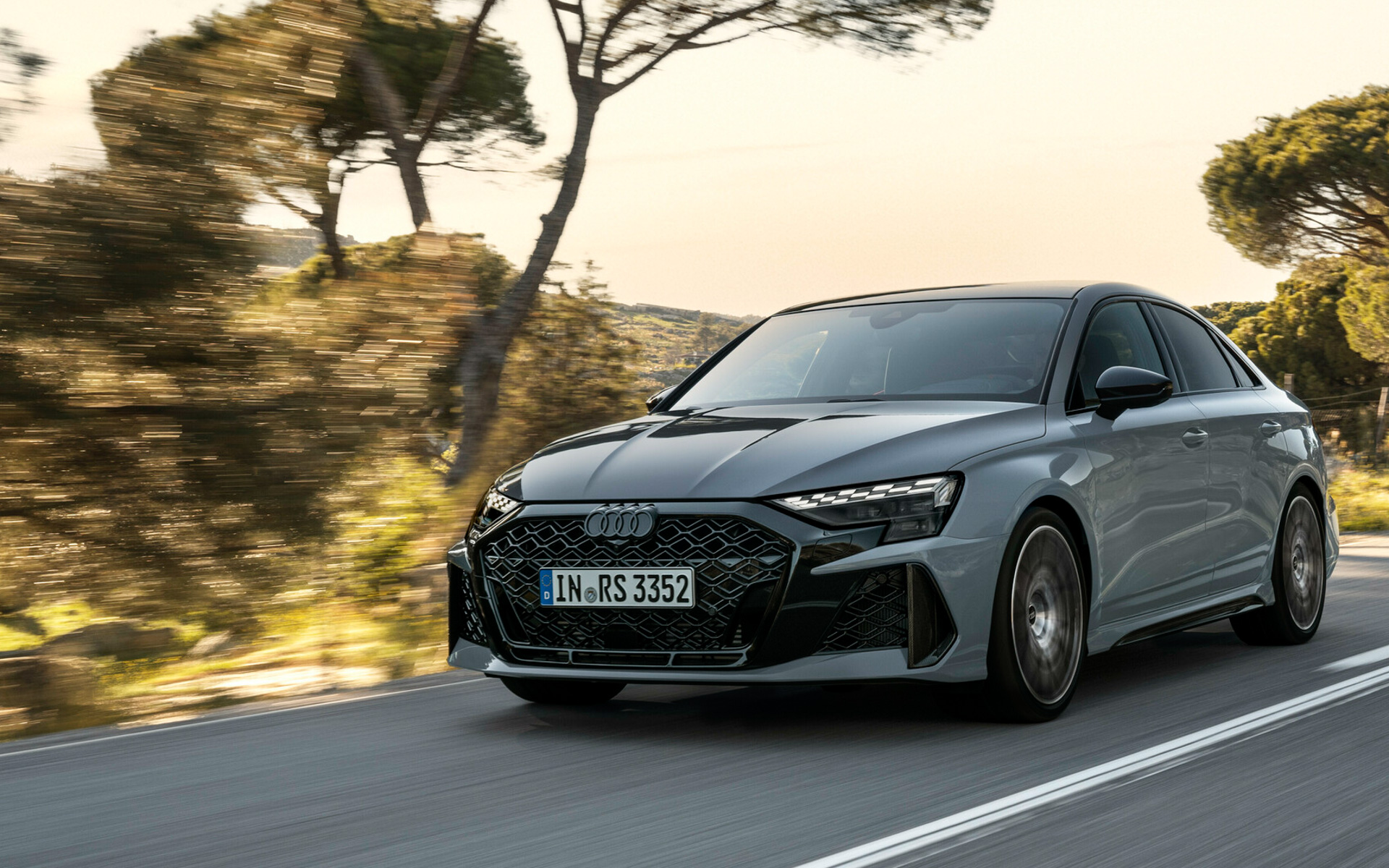 「RS 3」のセダン