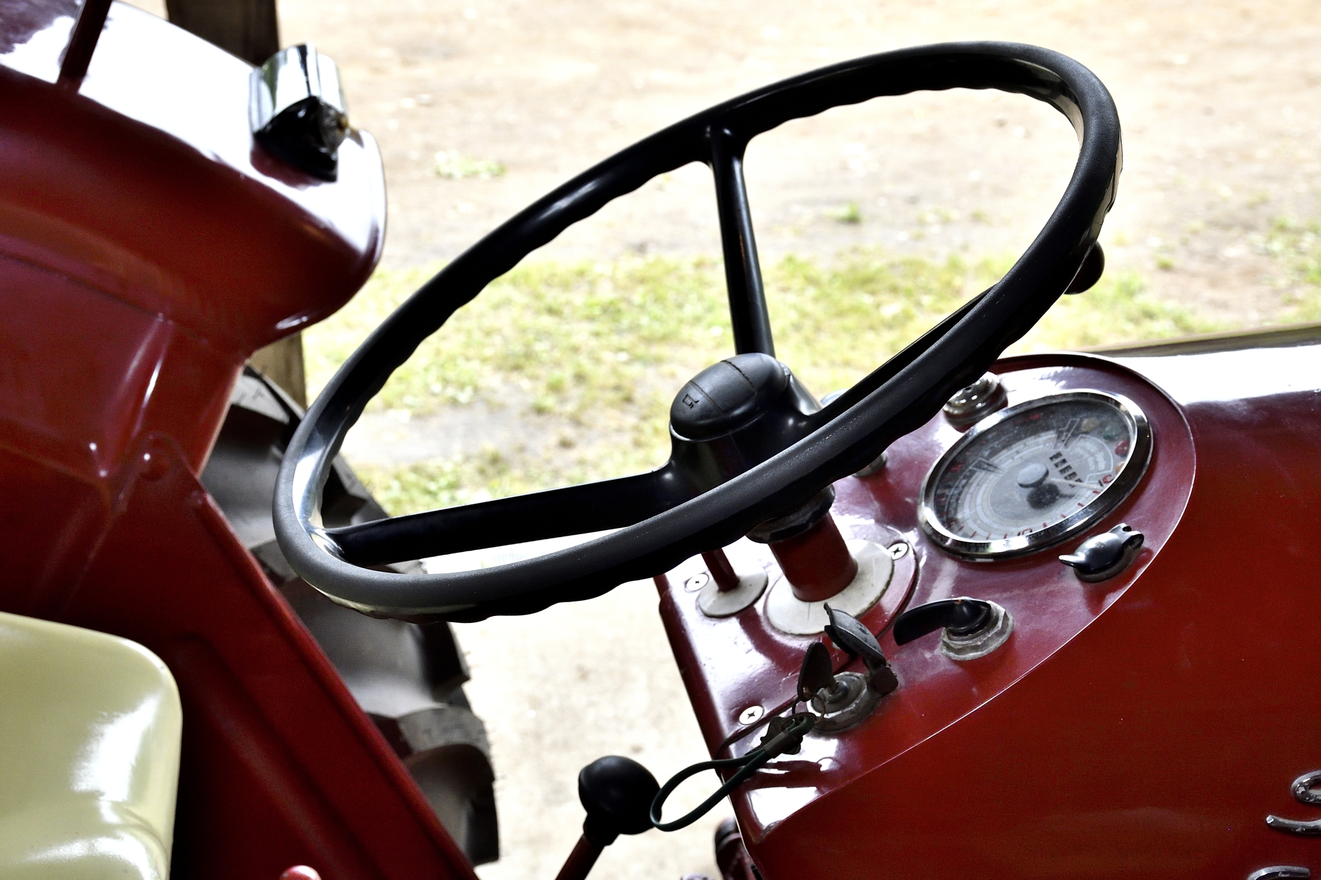 ひと通り作業を終えきれいになったポルシェトラクター。2023年、2024年のプログラム参加者の汗と努力の結晶と言えよう