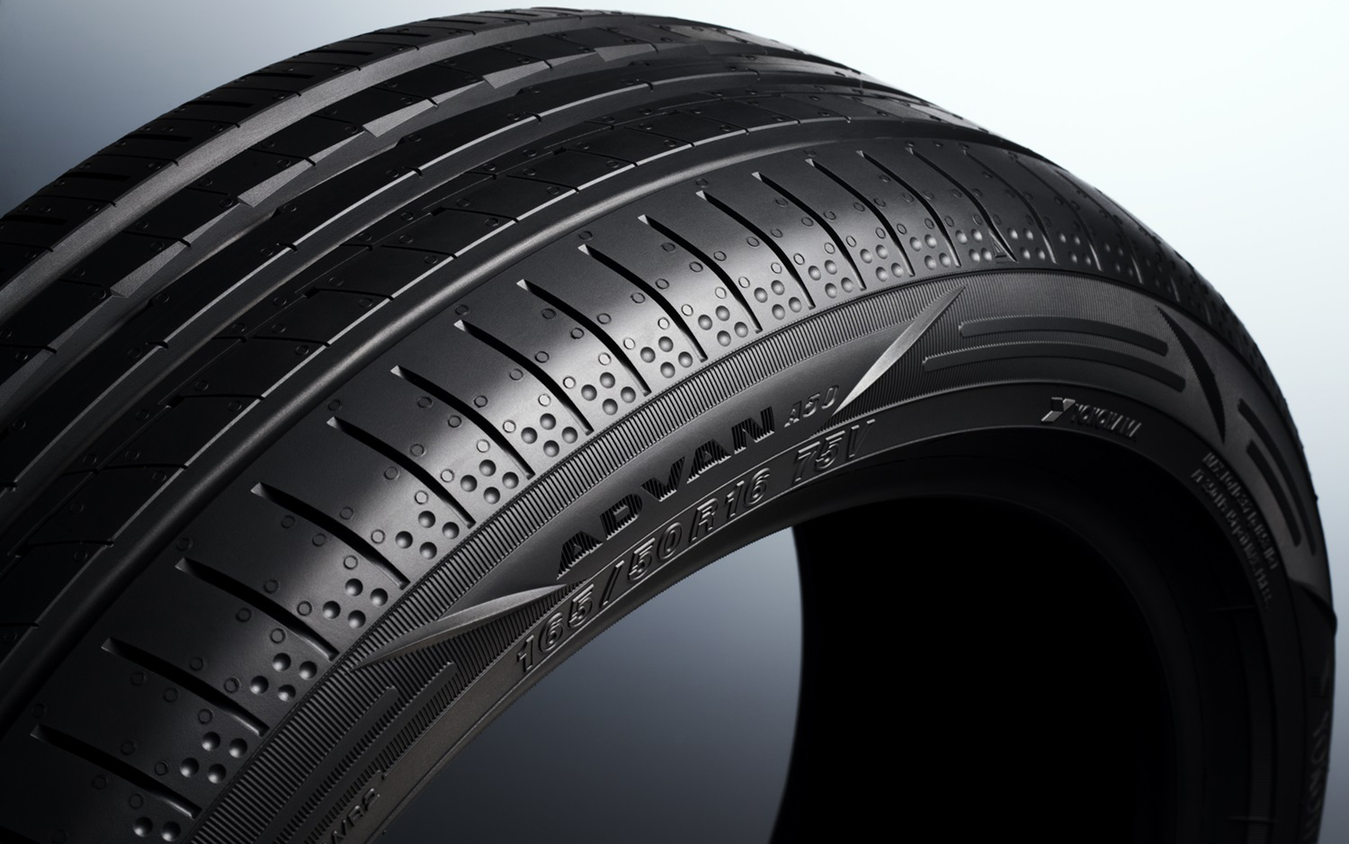 コペン向けに設計したエアロダイナミクスフィンタイヤ「ADVAN A50」