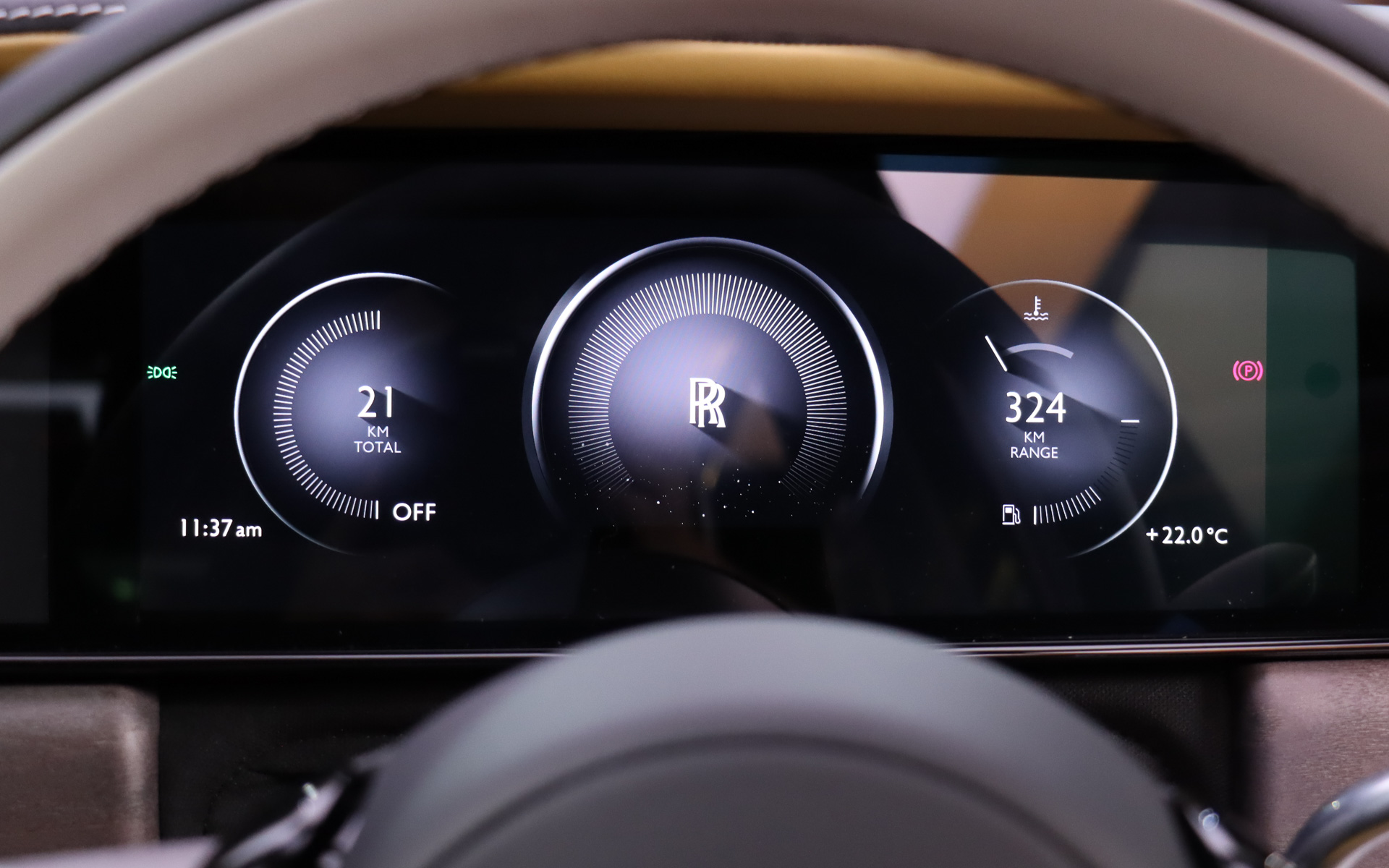 メーターはフルデジタル表示となる