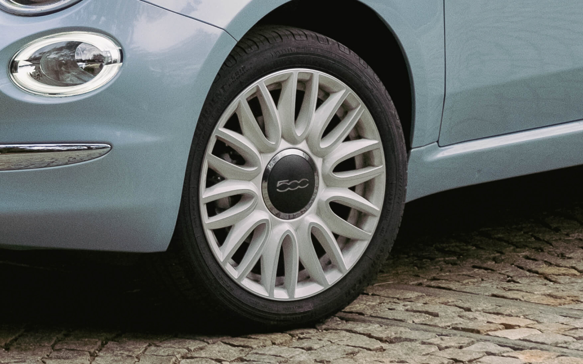 16インチ ダイヤモンドカット アルミホイール（ホワイト）