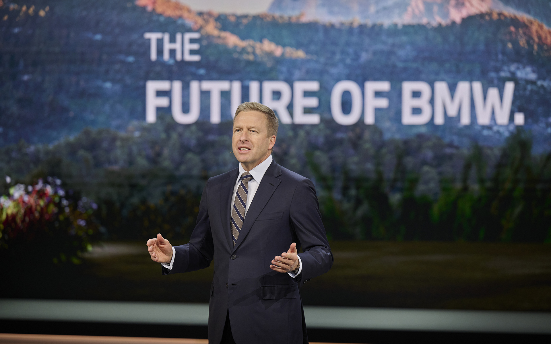 BMW AG 取締役会会長 オリバー・ツィプセ氏