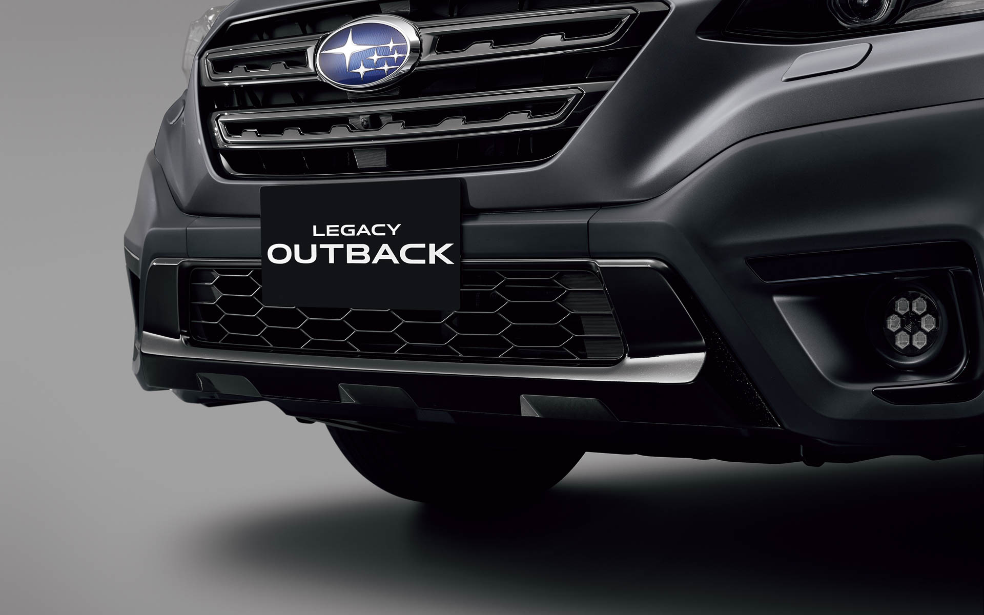 フロントバンパーガード（ブラック塗装）＆フロントフォグランプカバー（ブラック塗装加飾付）