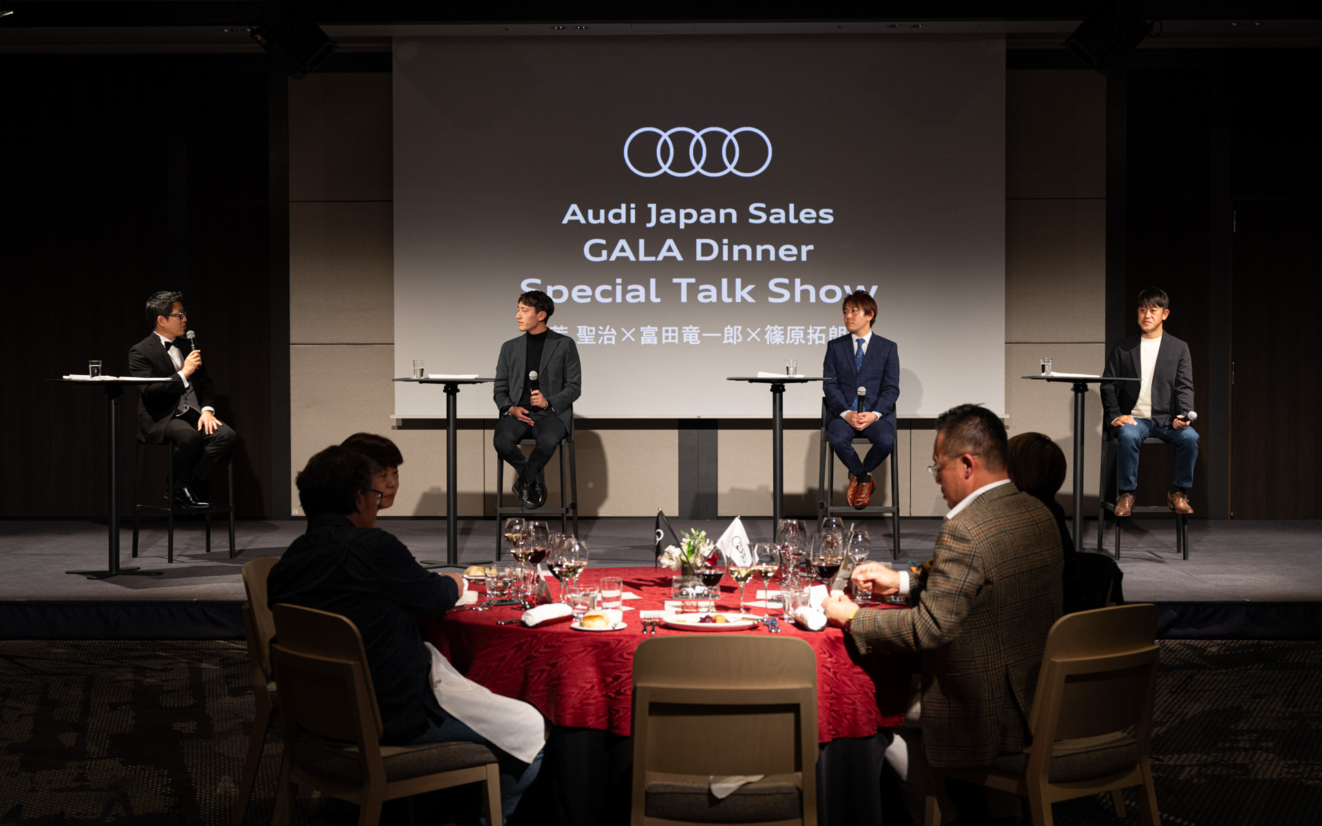 インストラクターとして、荒聖治氏、富田竜一郎氏、篠原拓朗氏が参加