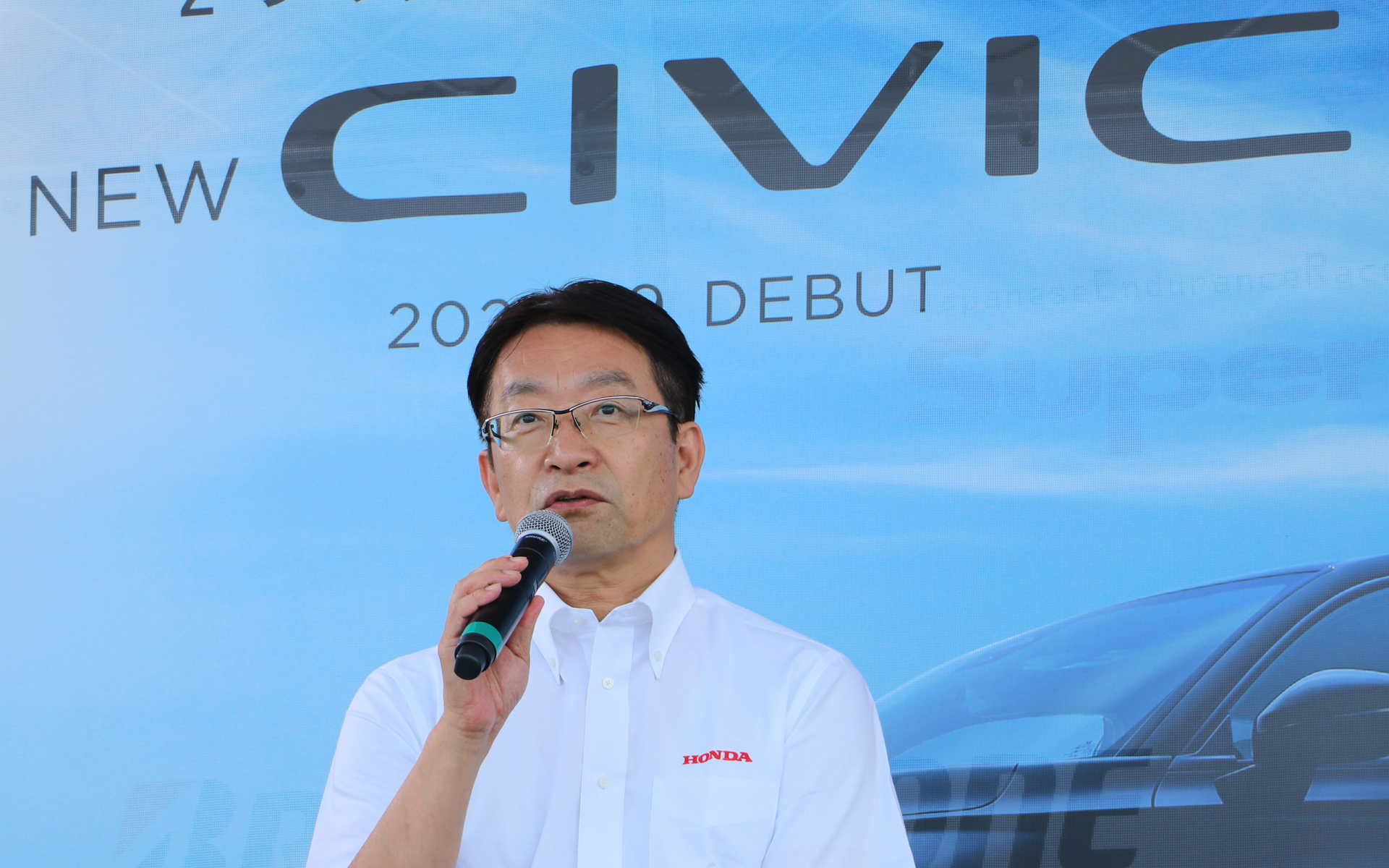 「永遠にホンダはスポーツモデルを出し続けるというのはお約束できると思います」と明本氏