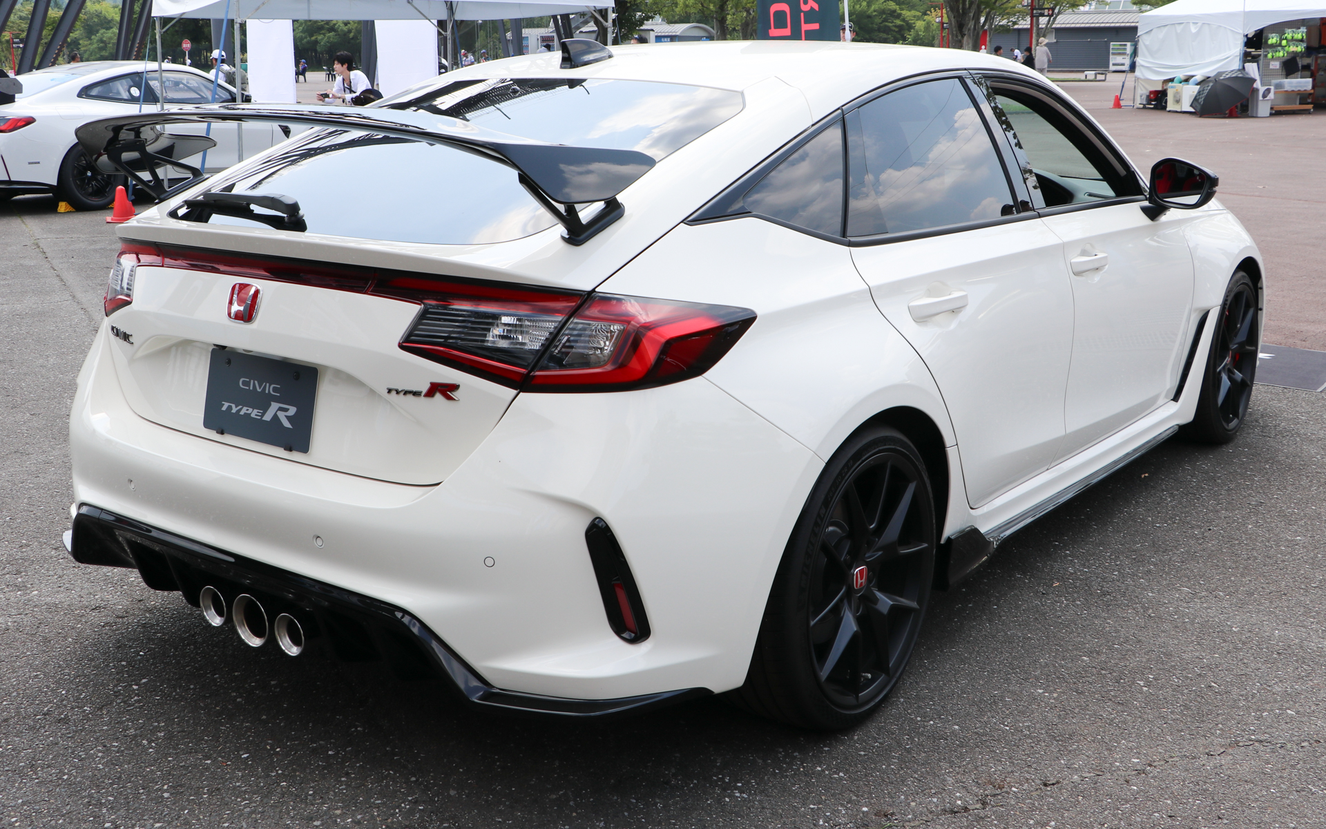 「とても過激だけど普段乗りもできる」と橋本氏も絶賛するシビックTYPE R