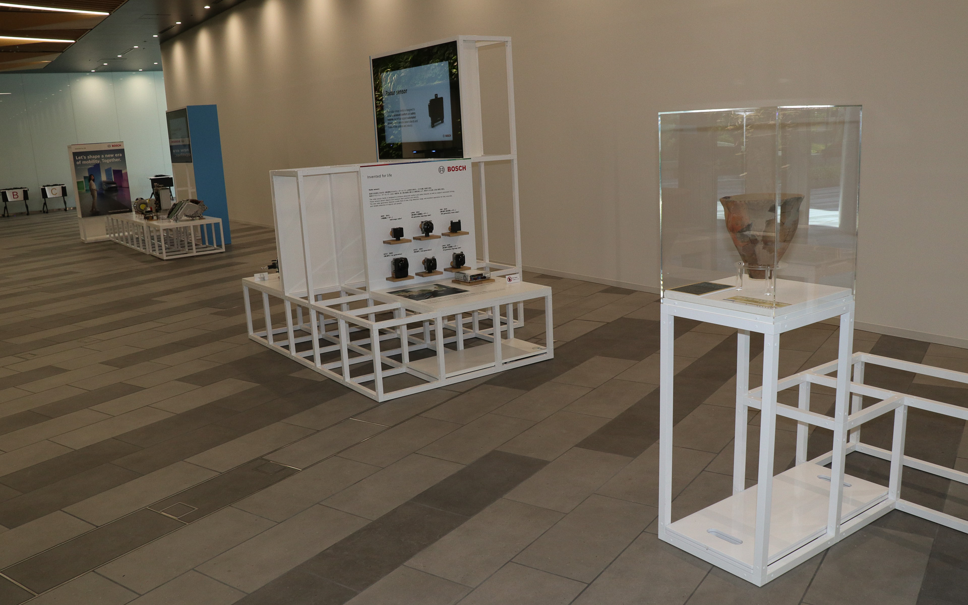 新本社1階のロビーに新旧ボッシュ製品などを展示する「コーポレート・ショールーム」も用意される