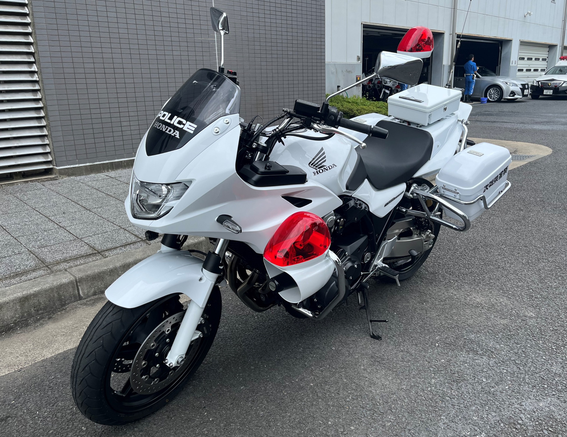白バイ（CB1300P）