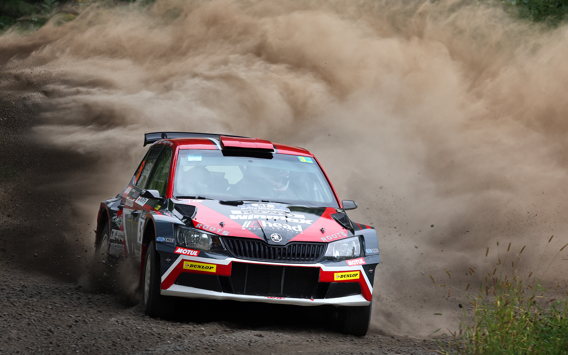 ラリー北海道を制し全日本ラリー選手権のシリーズチャンピオンを決めた新井大輝/松尾俊亮組のAhead Skoda Fabia R5