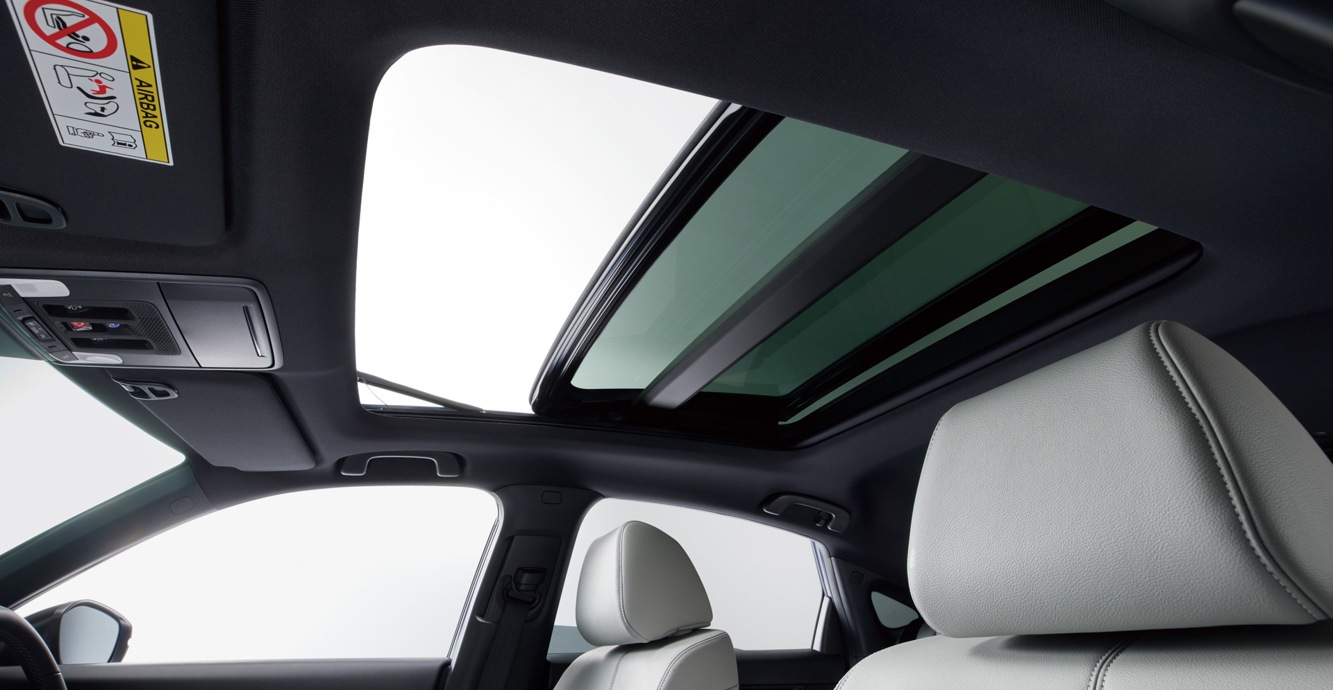 電動パノラミックサンルーフ