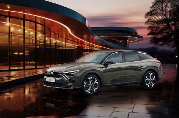 特別仕様車「C5 X オーディトリアム エディション」