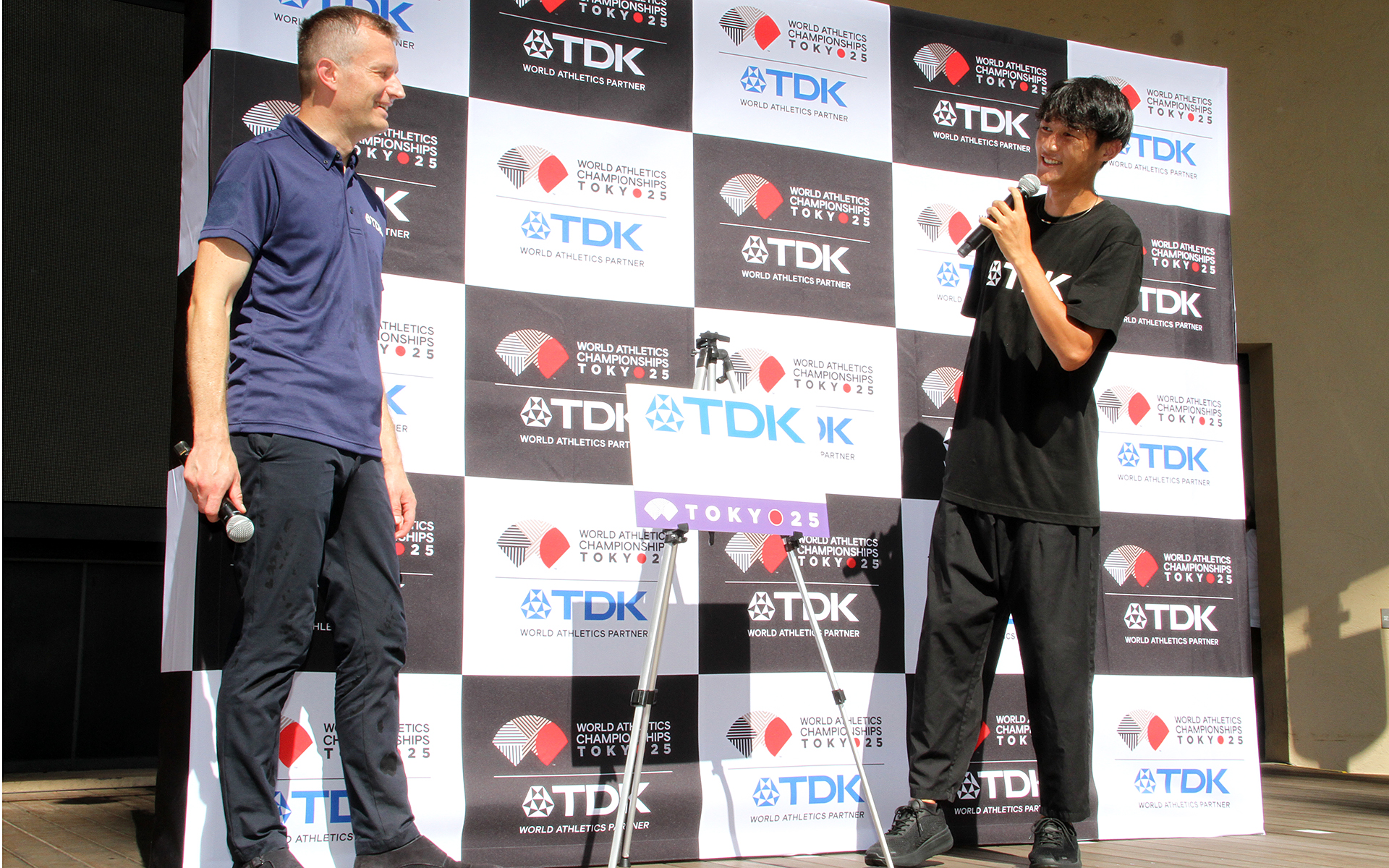 会場では東京2025世界陸上のビブスデザインも披露された