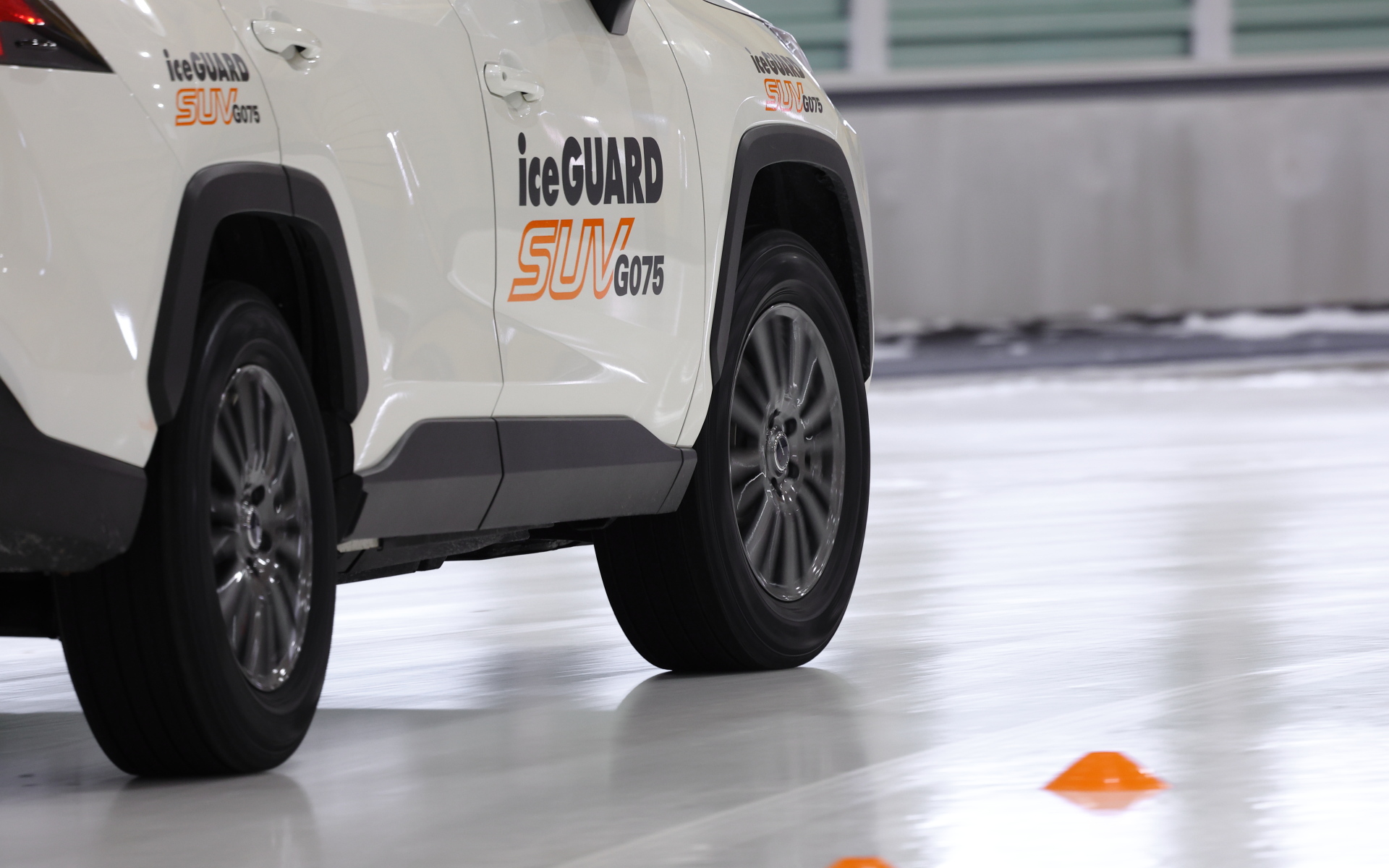 アイスガード7は氷をきっちりとつかんでいる感触がしっかり伝わってくる