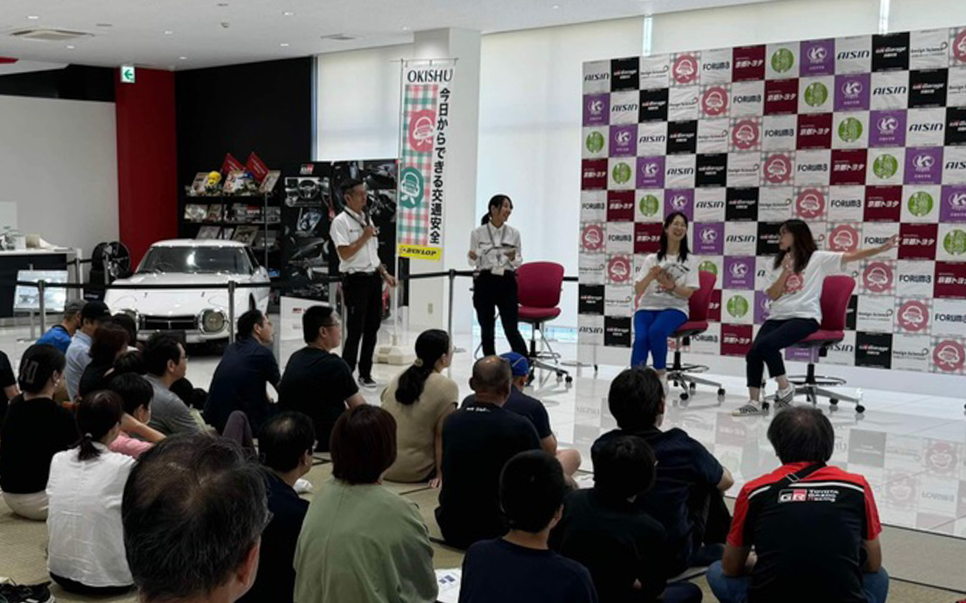 ラリー終了後は振り返りトークショーを開催。参加者の皆さんの感想やナガシーさんにコマ地図作成の意図などを聞きながら、ツッコミ入れまくりで楽しい時間となりました