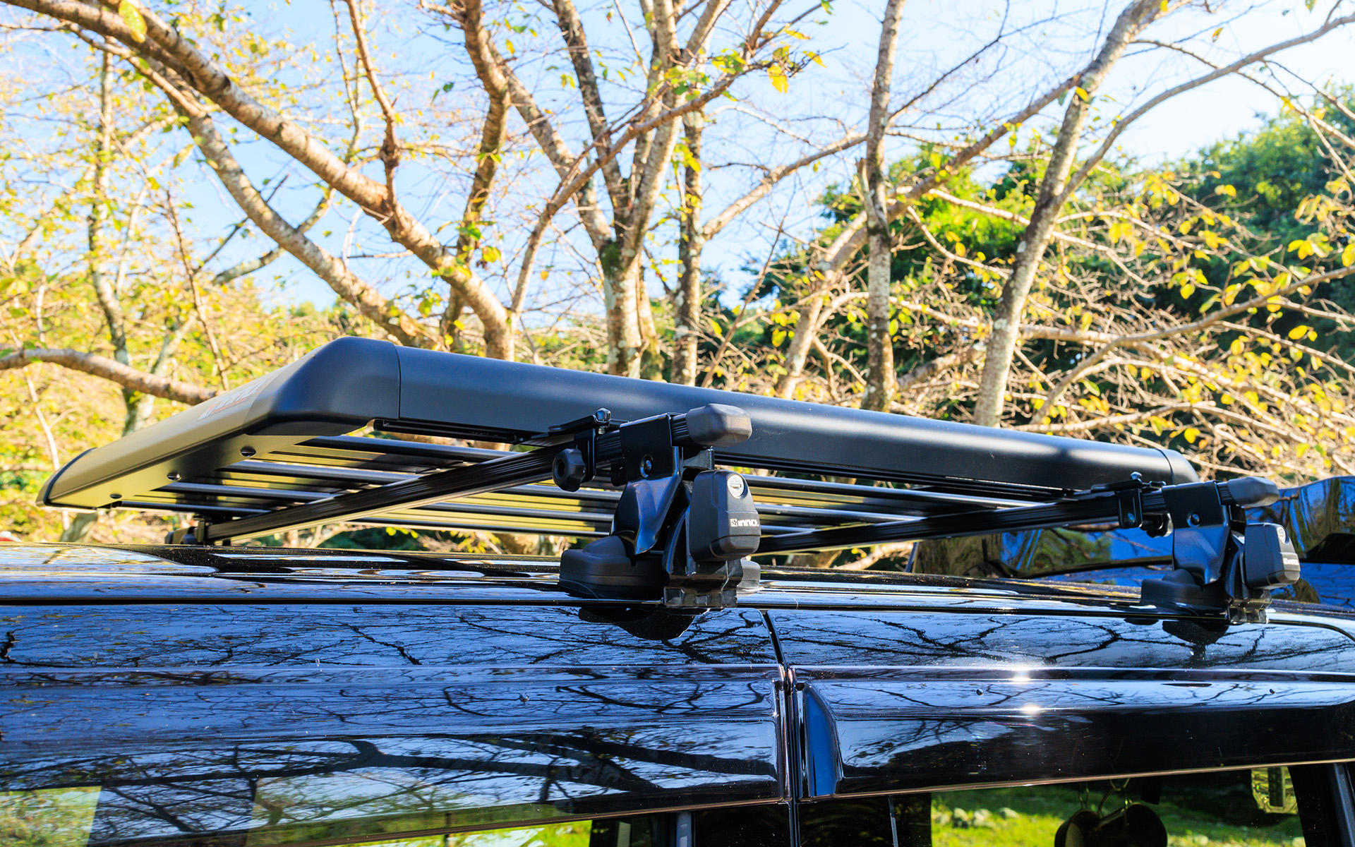 ルーフキャリアはINNO製