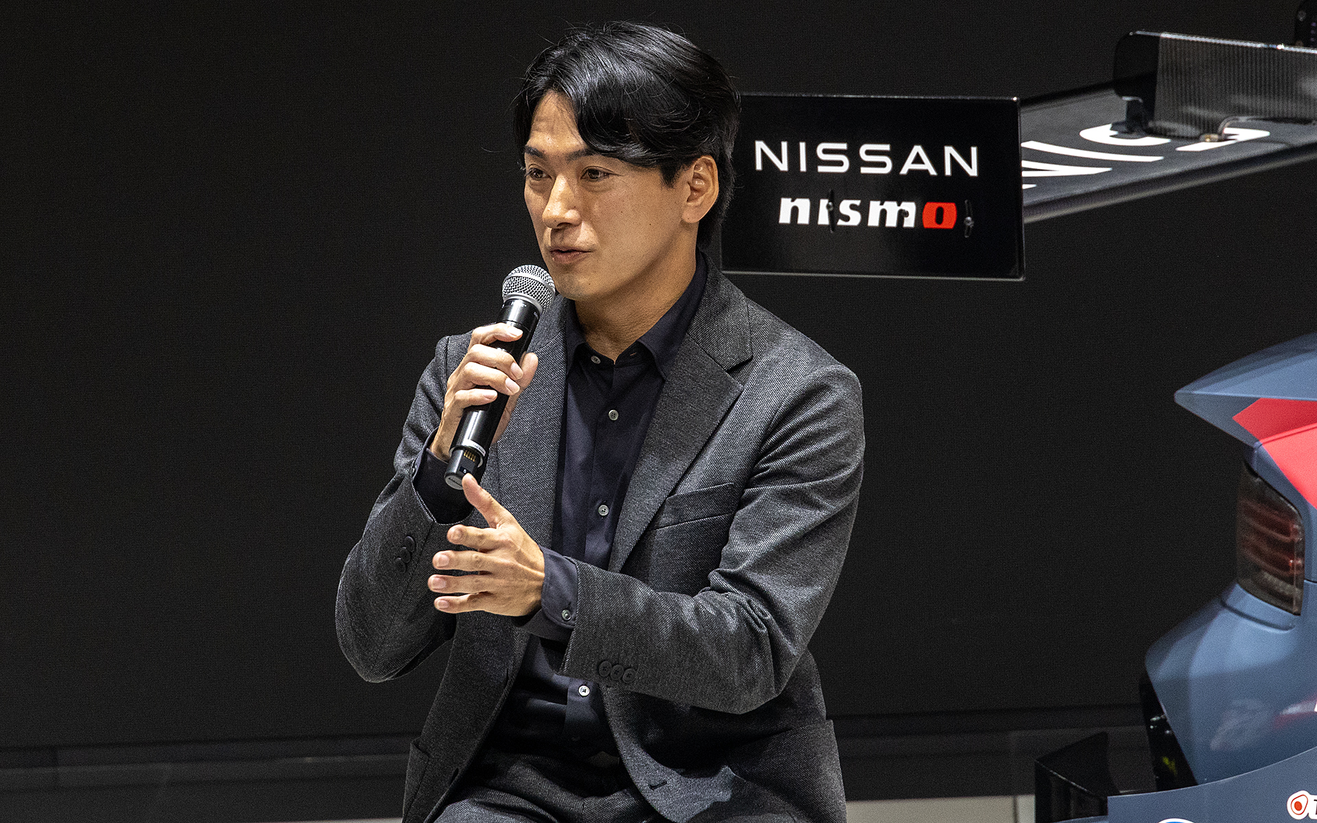 千代勝正氏は「今年は23号車で走らせてもらっていますが、そこで思うのはNISMOという大きなブランドを背負って走る責任の重さです。それでもなかなか結果が出ない時もあって、そういう時も何度もチャンスをいただいて、過酷な中で鍛えてもらっていることには本当に感謝しています」と語った