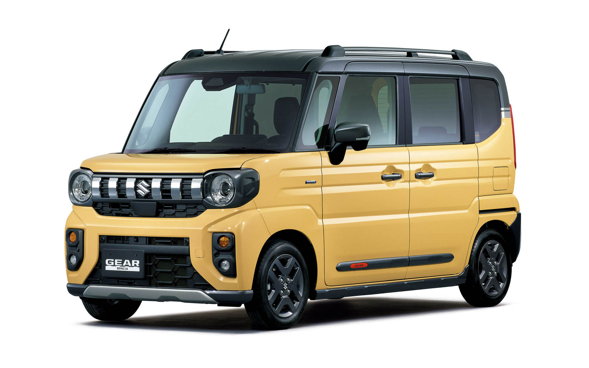 新型スペーシア ギア（ミモザイエローパールメタリック ガンメタリック2トーンルーフ）