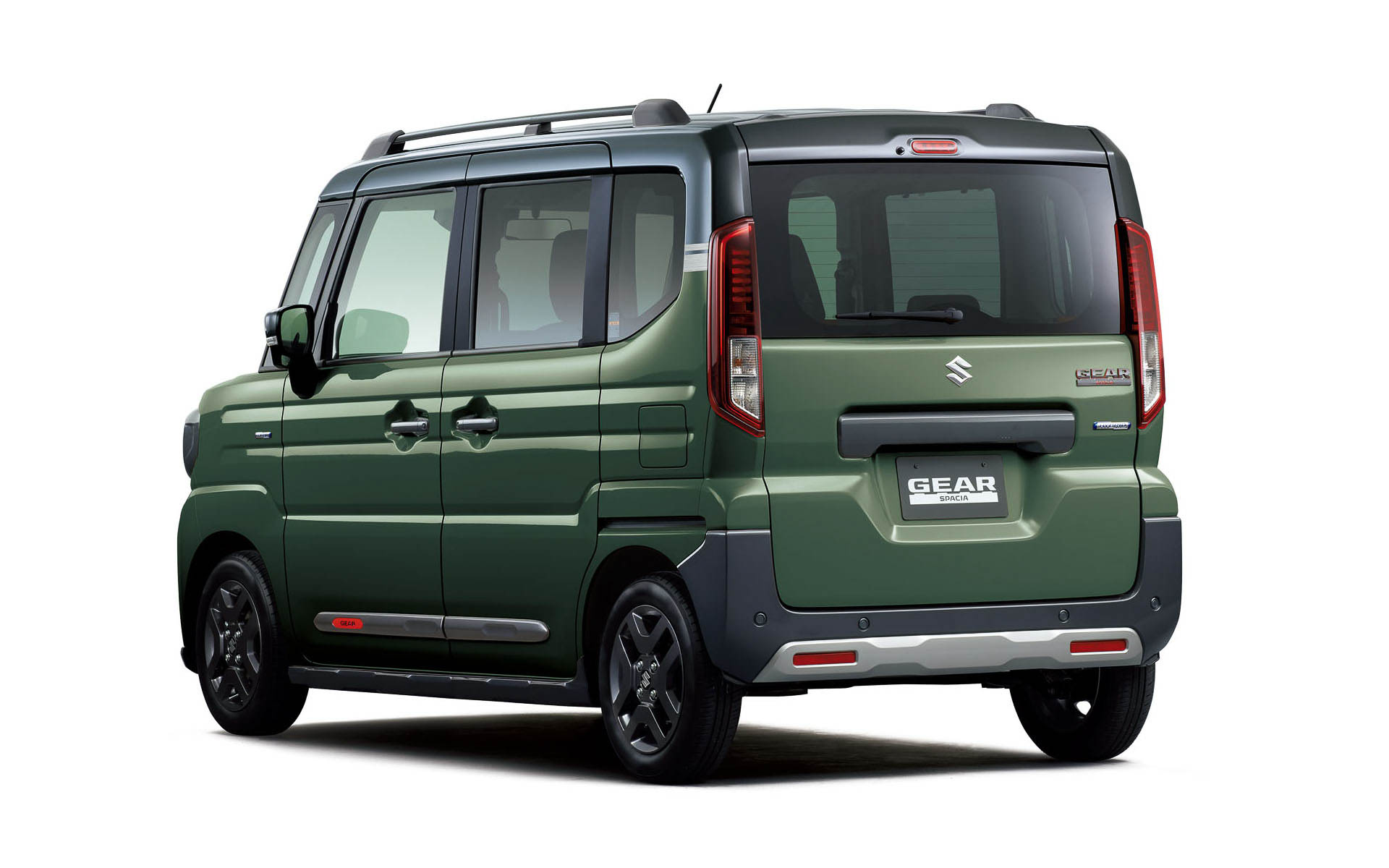 新型スペーシア ギア（クールカーキパールメタリック ガンメタリック2トーンルーフ）