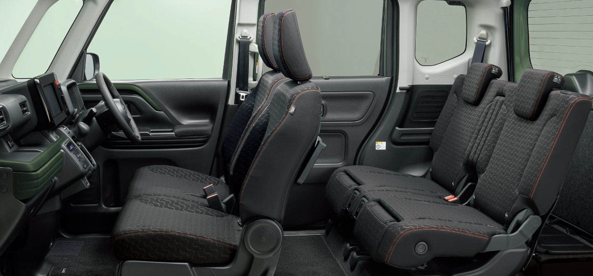 HYBRID XZのシート