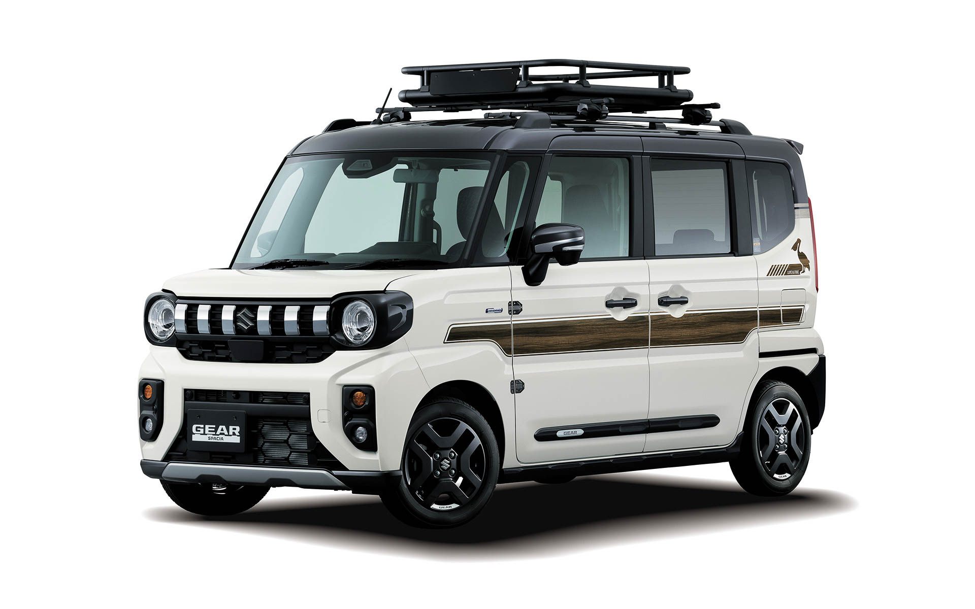 スペーシア ギアにオプションを装着したアウトドアスタイル