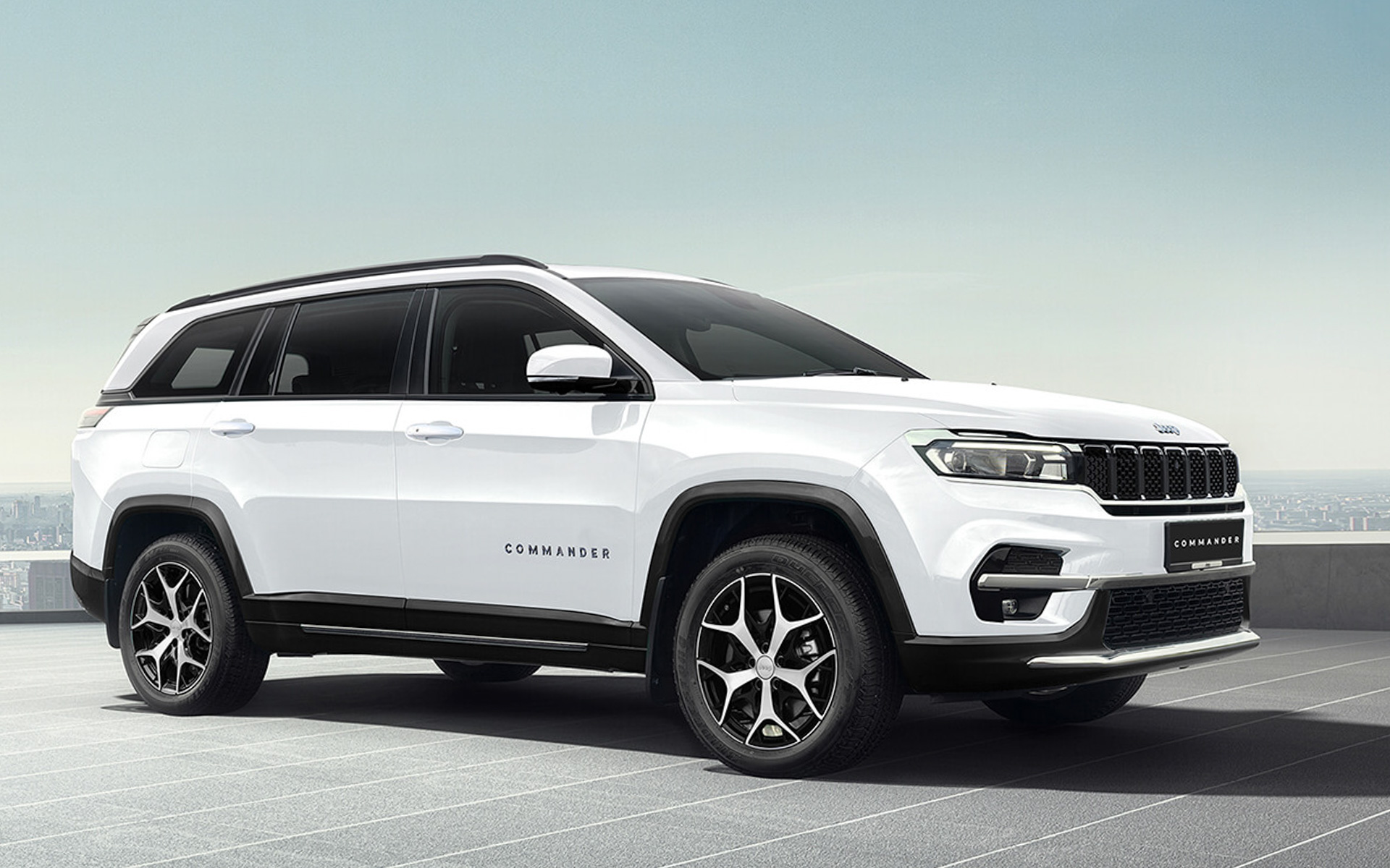 7人乗りSUV「コマンダー」の限定車「コマンダー ロンジチュード」