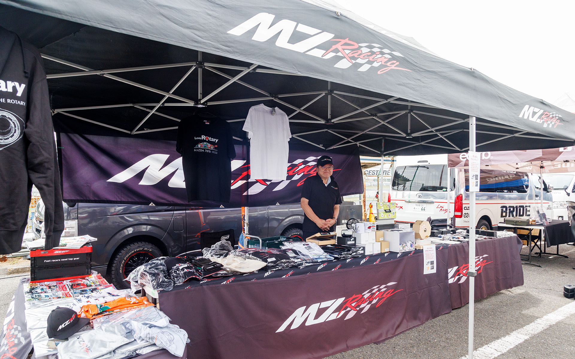 MZ Racingのブース