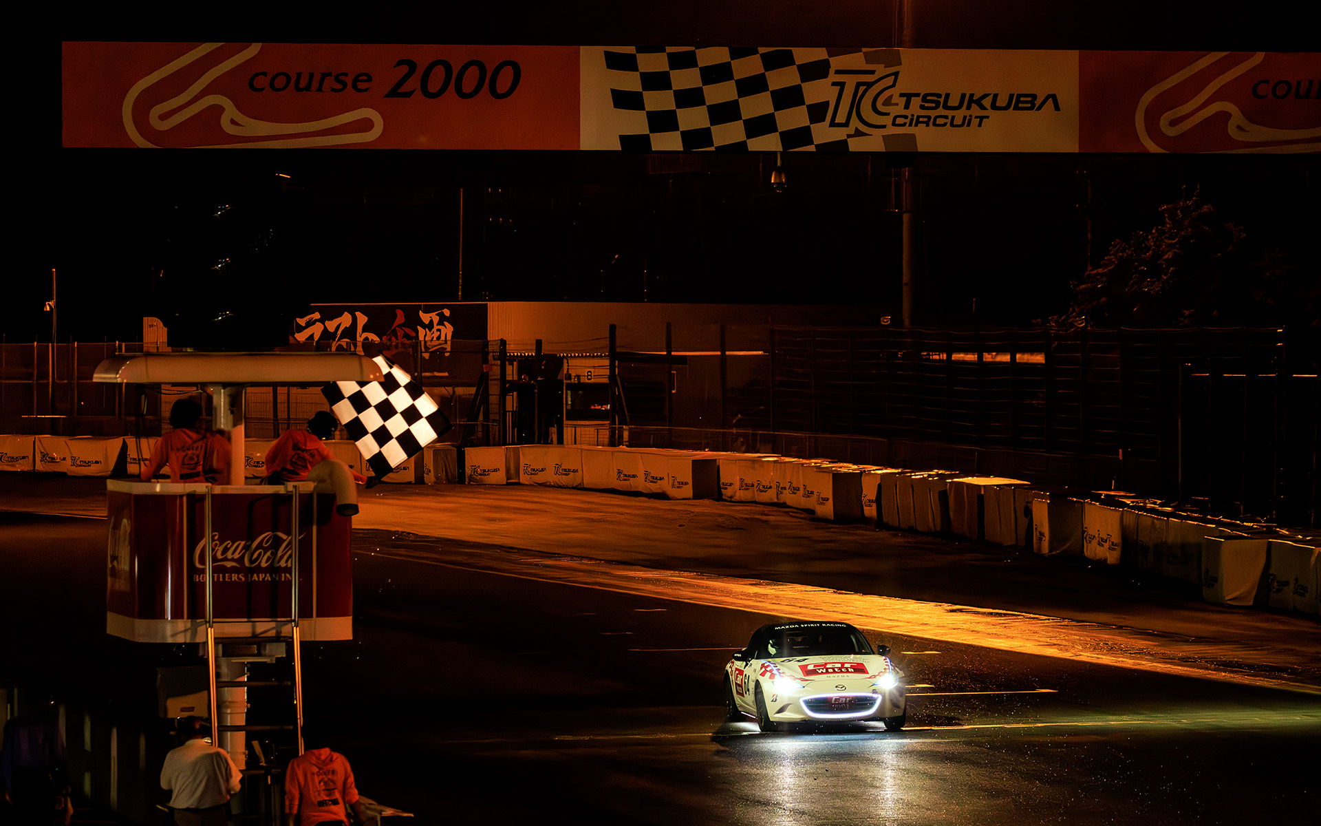 チェッカーを受け、完走7位