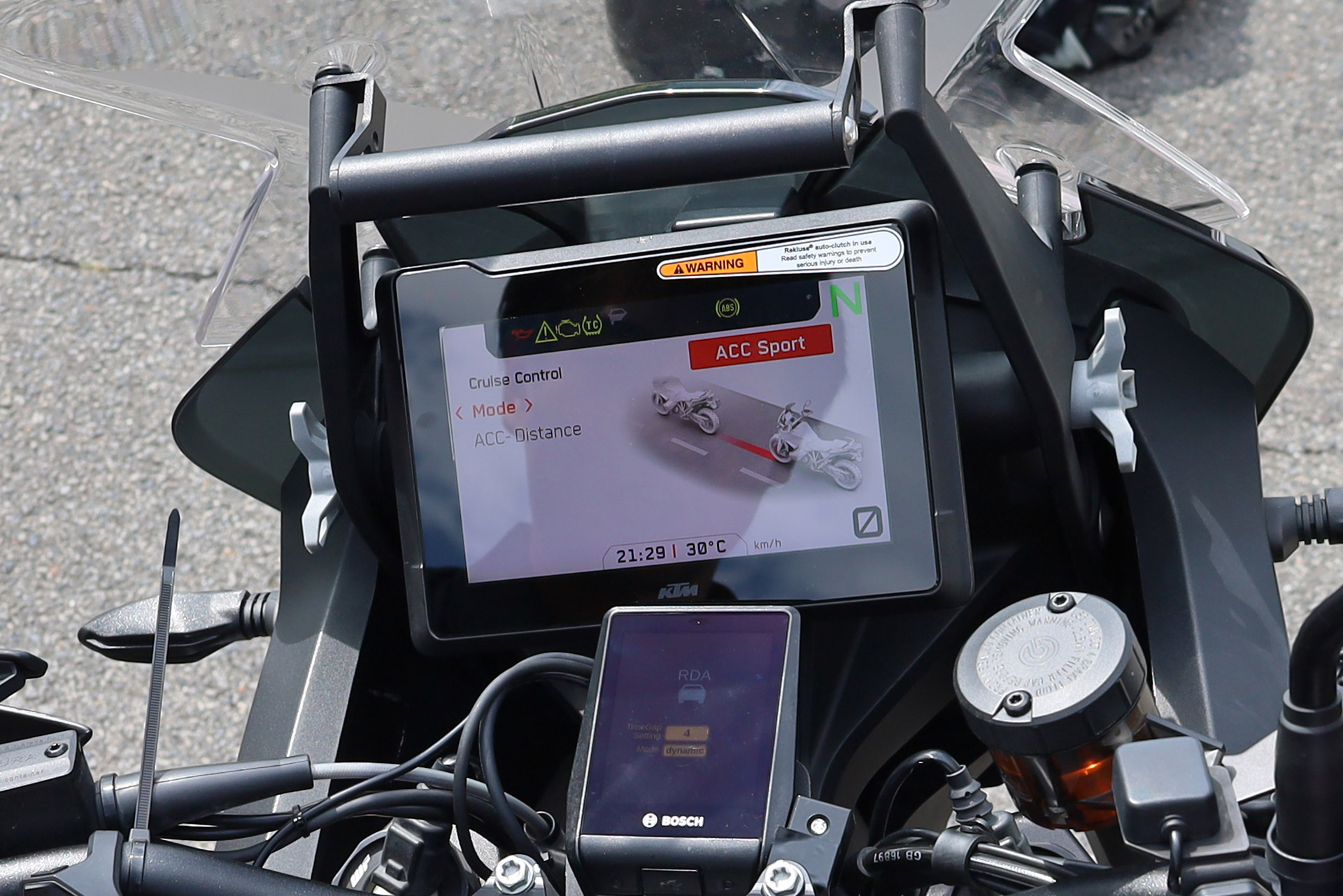 「Comfort」と「Sport」の2つのモードを切り替えられる