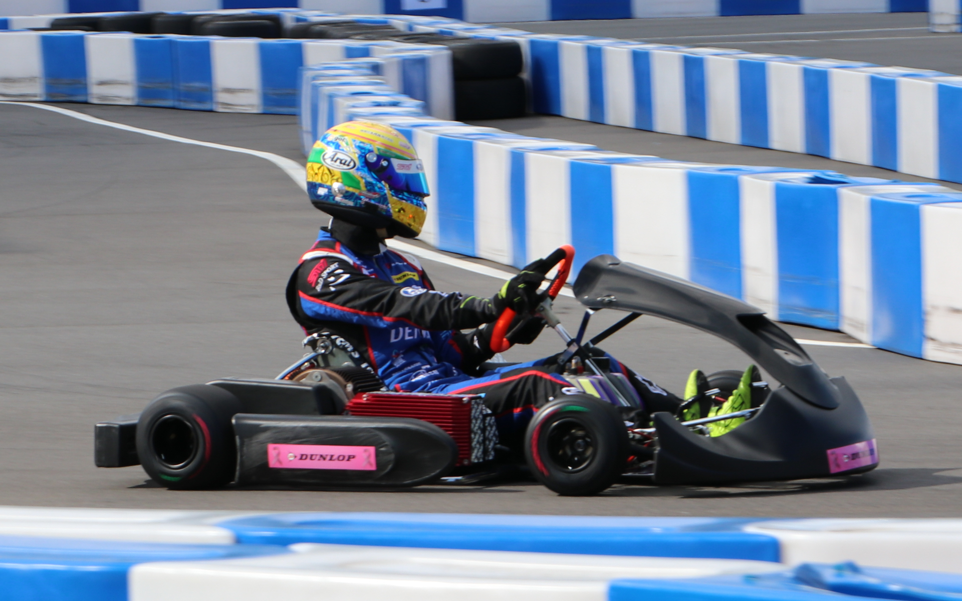 サステナブルタイヤで走る山内英輝選手