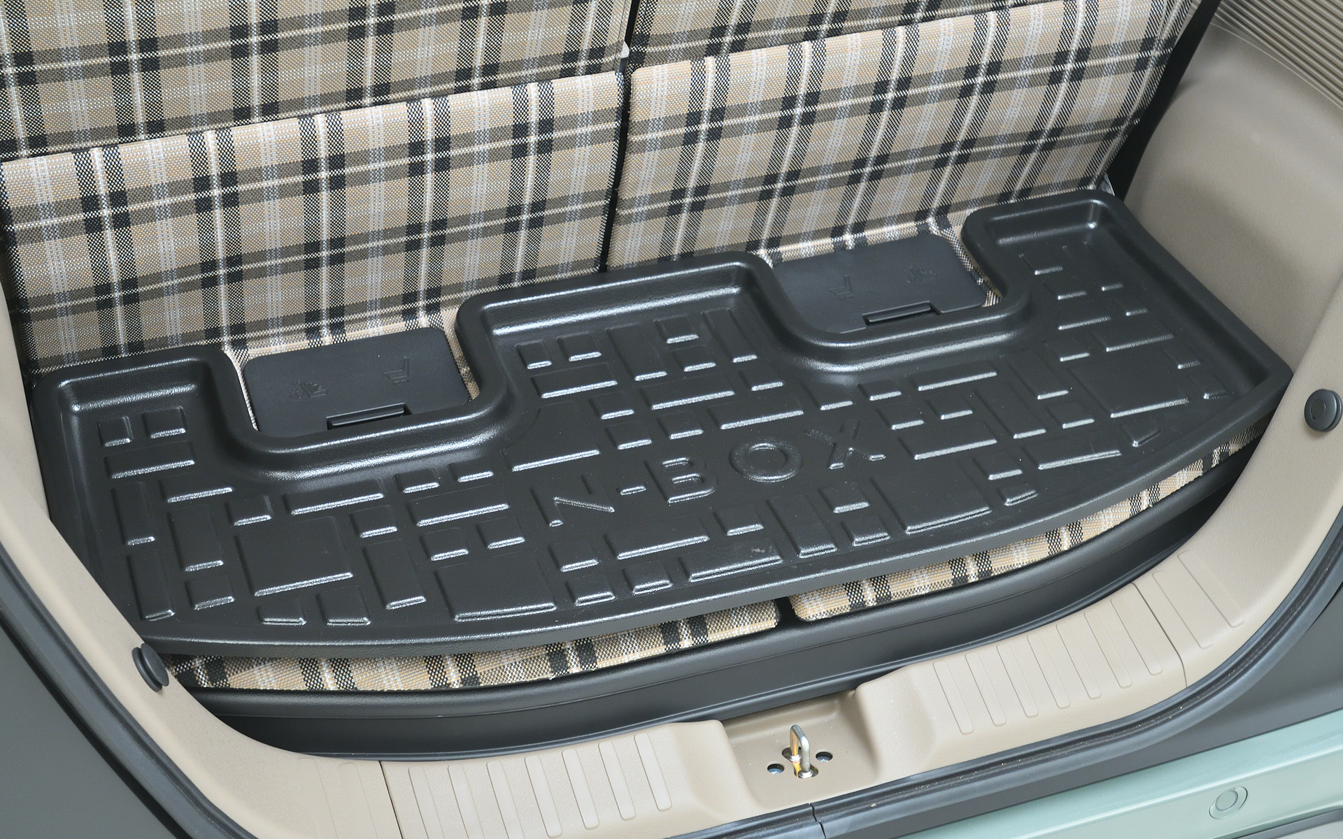 ラゲッジトレー（縁高タイプ）価格9900円