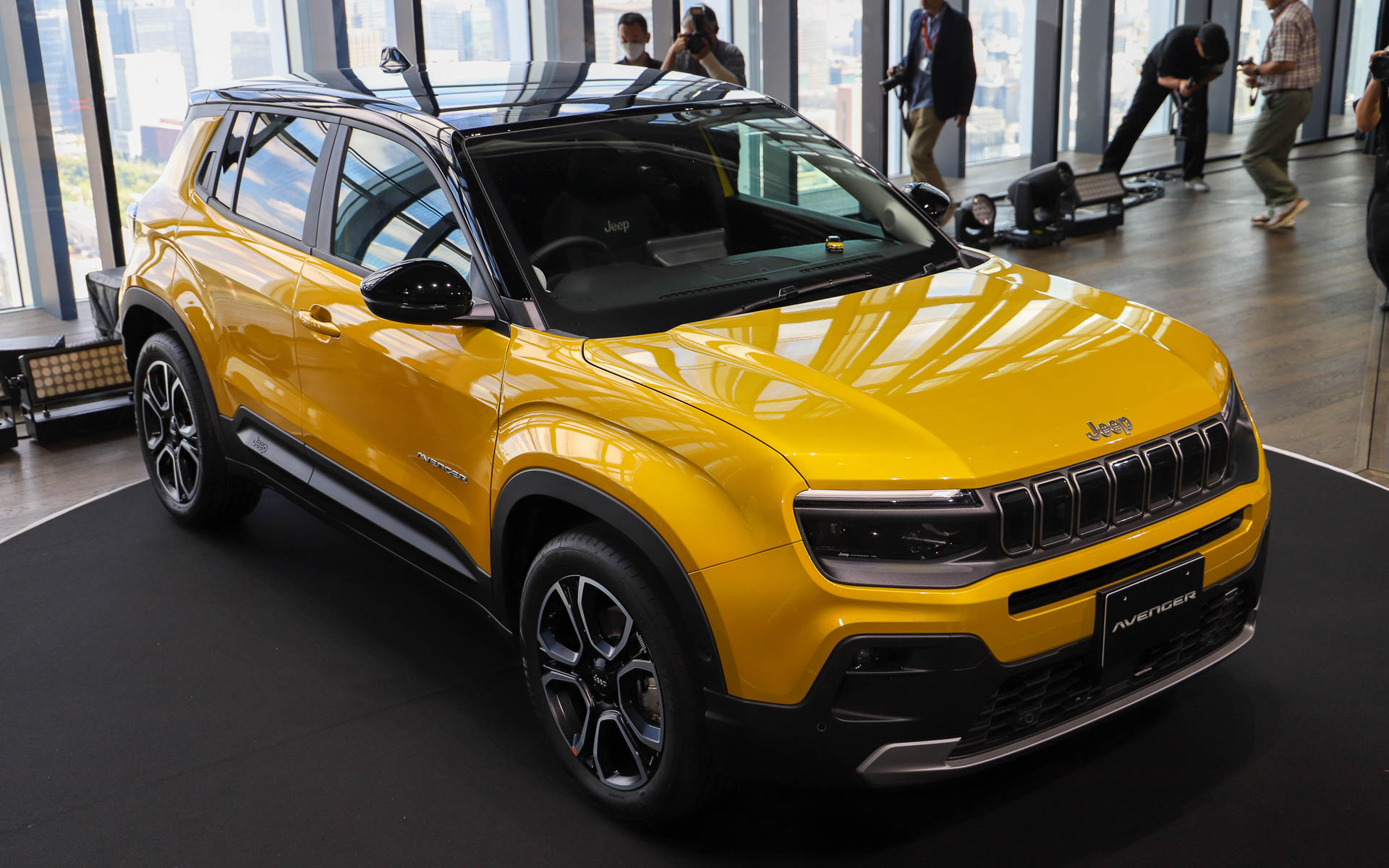 新型「アベンジャー ローンチエディション」