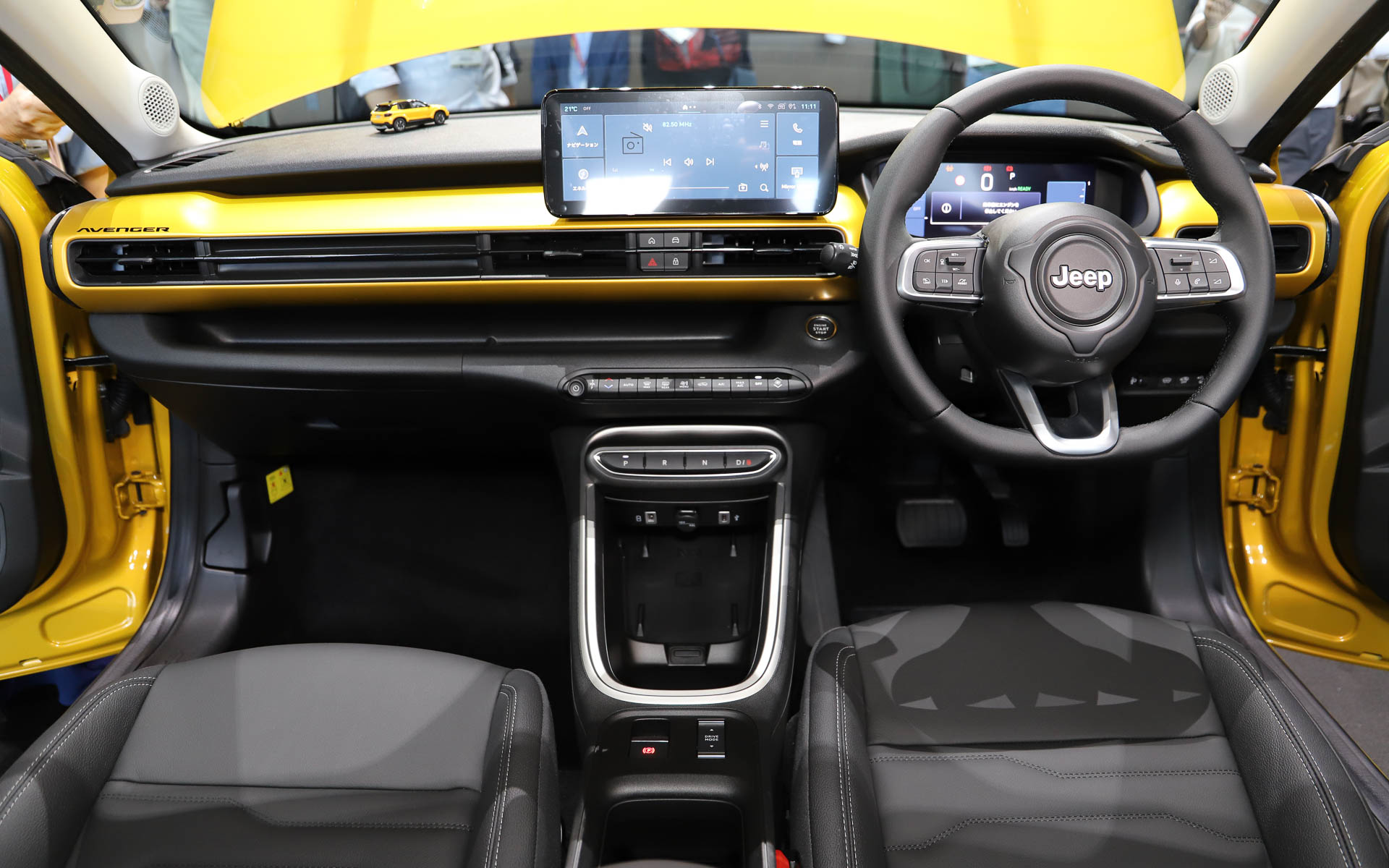 新型アベンジャーのインパネ