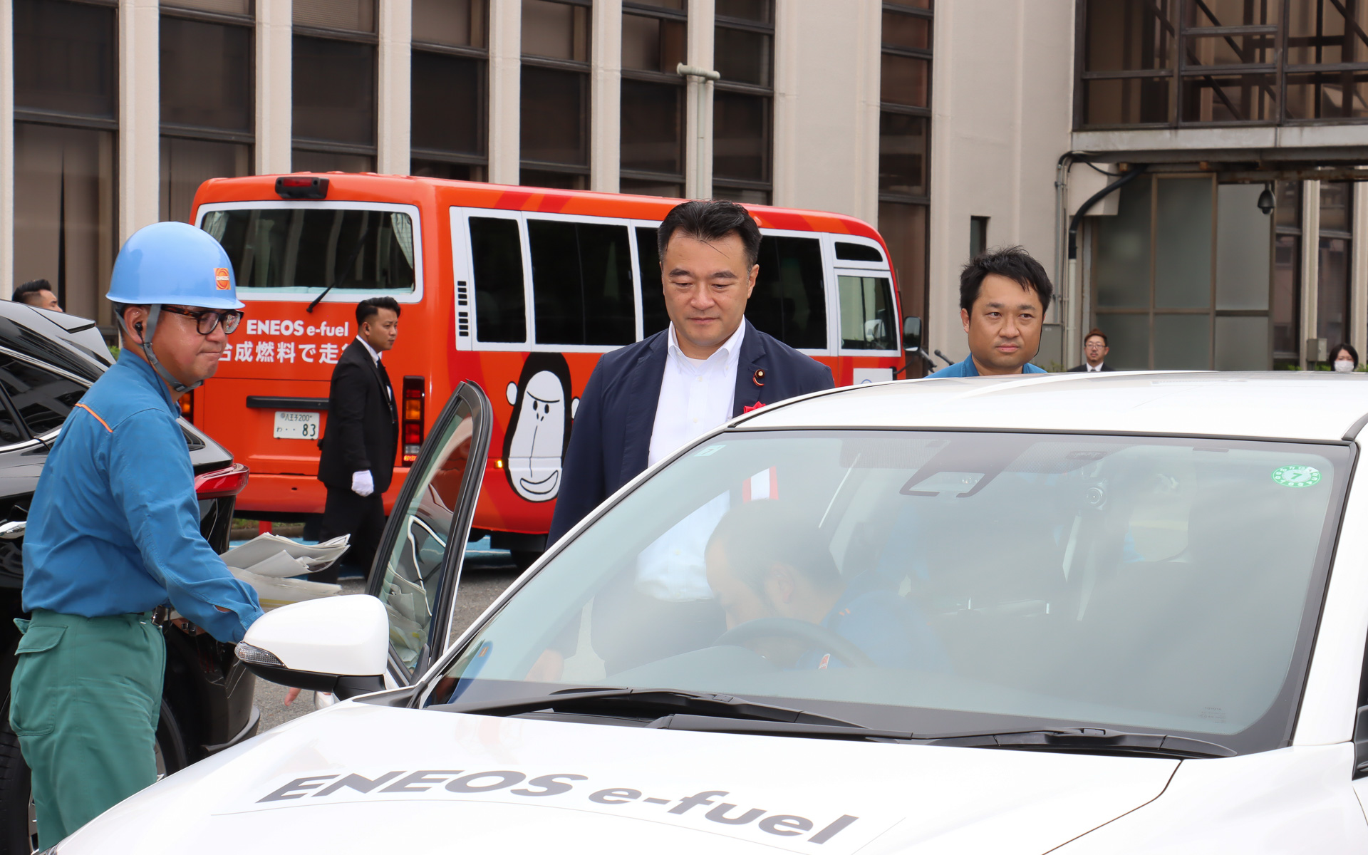来賓の衆議院議員 大岡敏孝氏